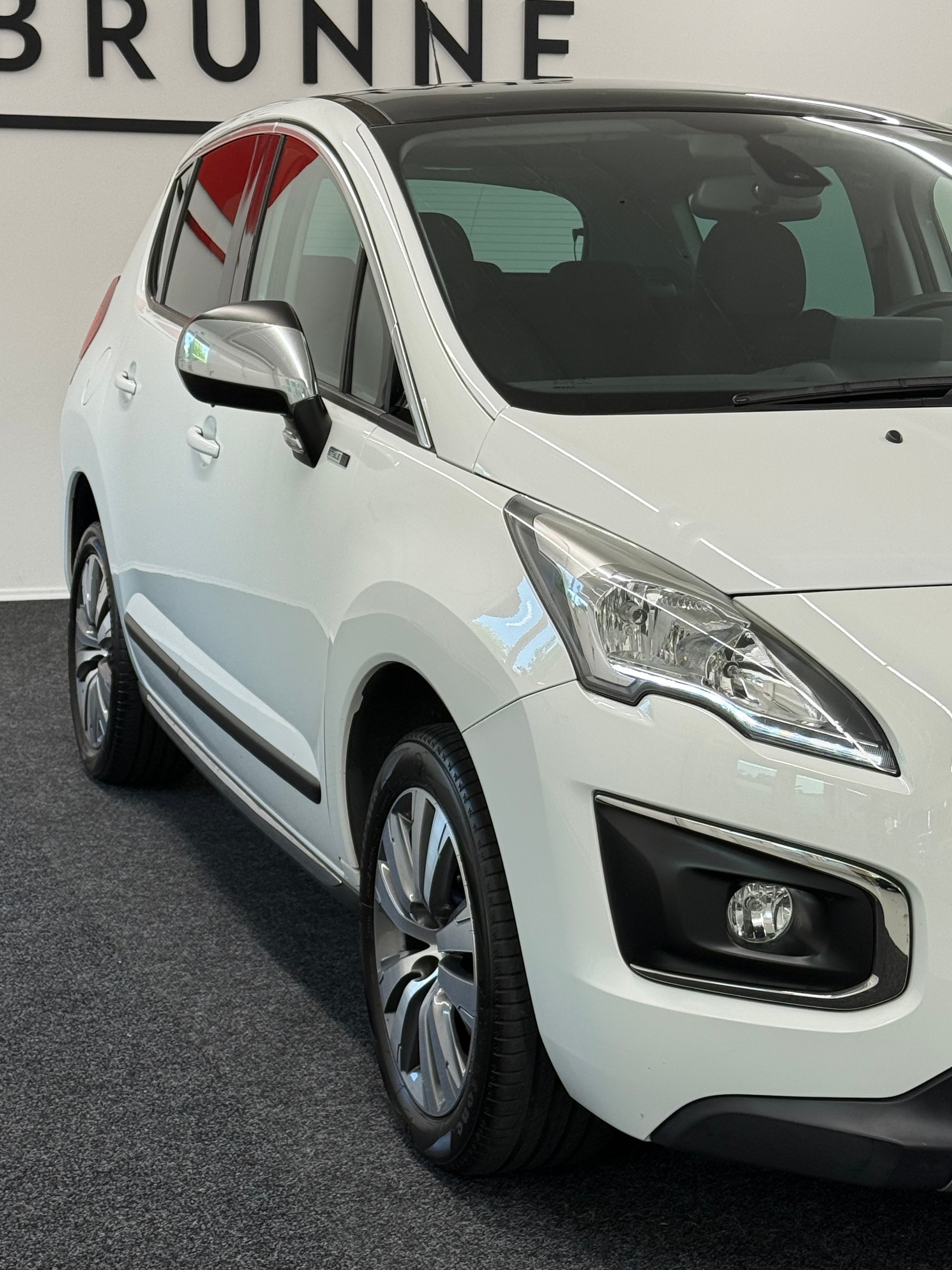 PEUGEOT 3008 1.6 16V T Style Tiptronic-image-10