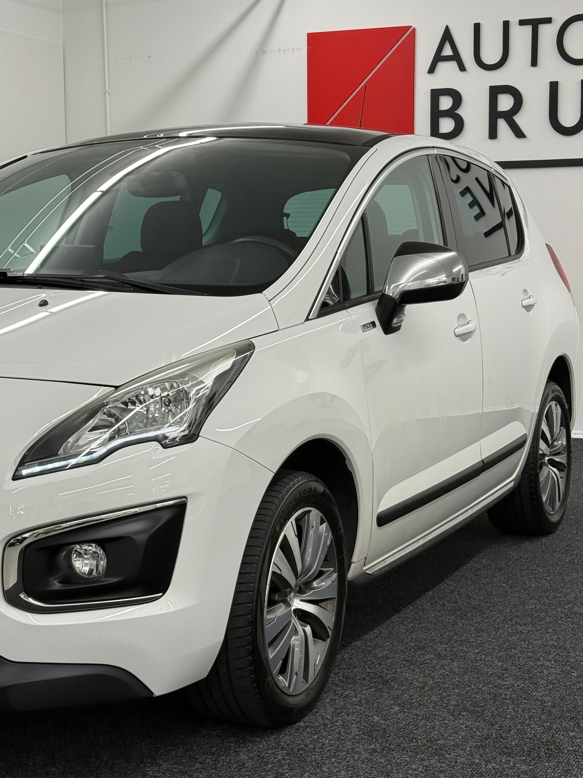 PEUGEOT 3008 1.6 16V T Style Tiptronic-image-9