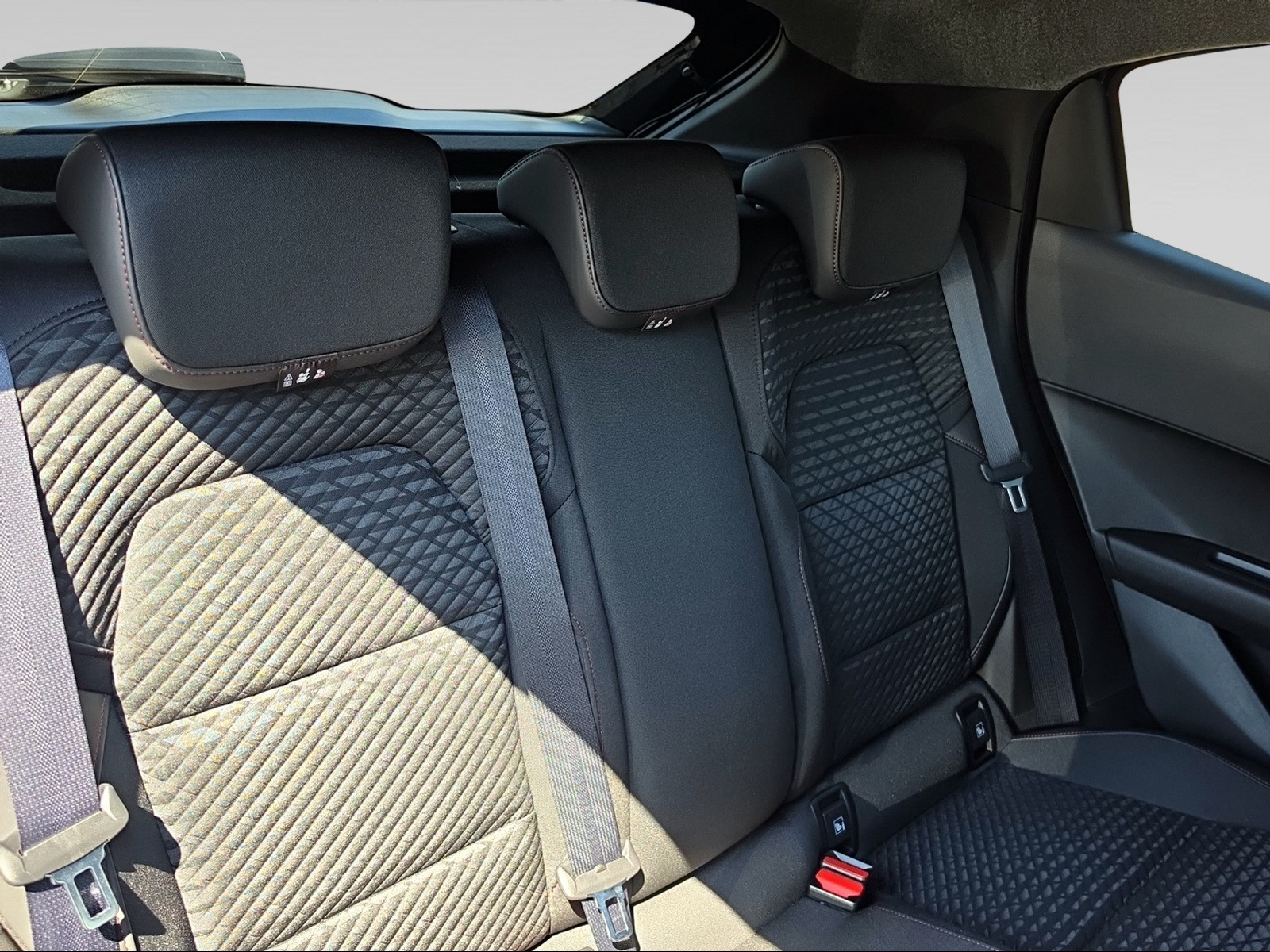RENAULT Clio 1.8 E-Tech techno-image-10