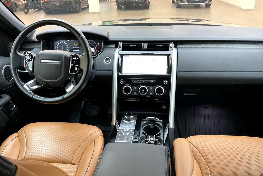 LAND ROVER Discovery 3.0 SDV6 HSE Automatic-image-3