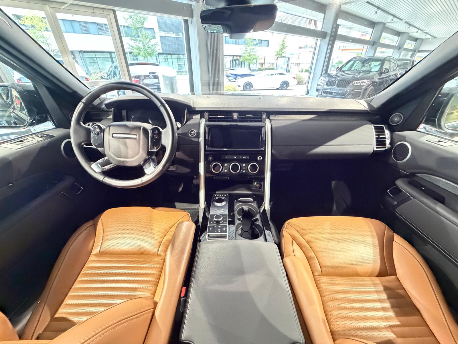 LAND ROVER Discovery 3.0 SDV6 HSE Automatic-image-9