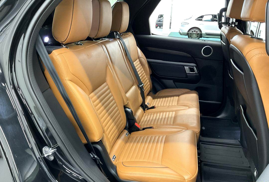 LAND ROVER Discovery 3.0 SDV6 HSE Automatic-image-7