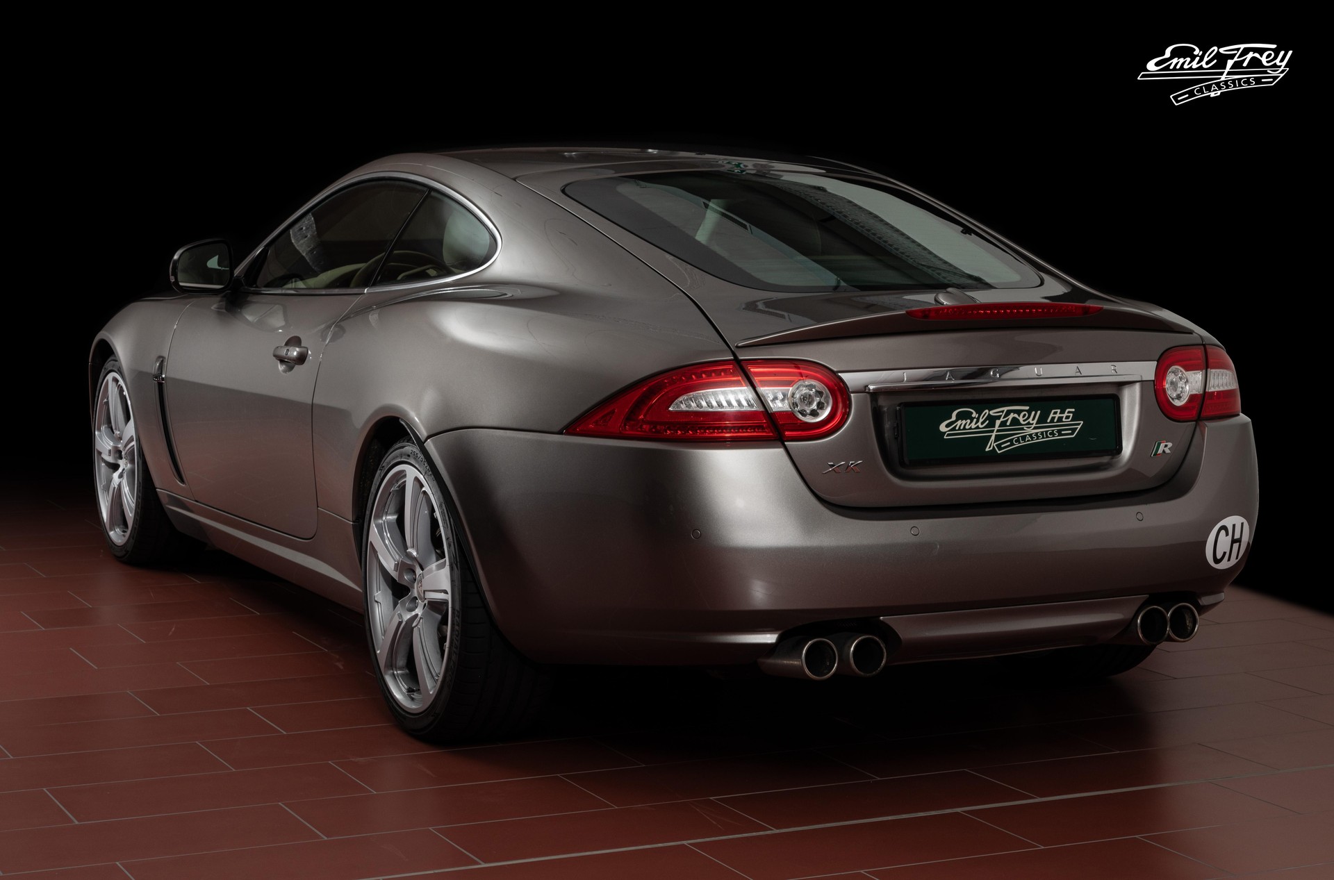 JAGUAR X150 Coupe-image-2