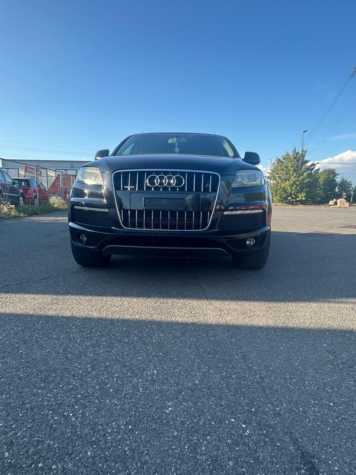 AUDI Q7 3.0 TDI quattro tiptronic