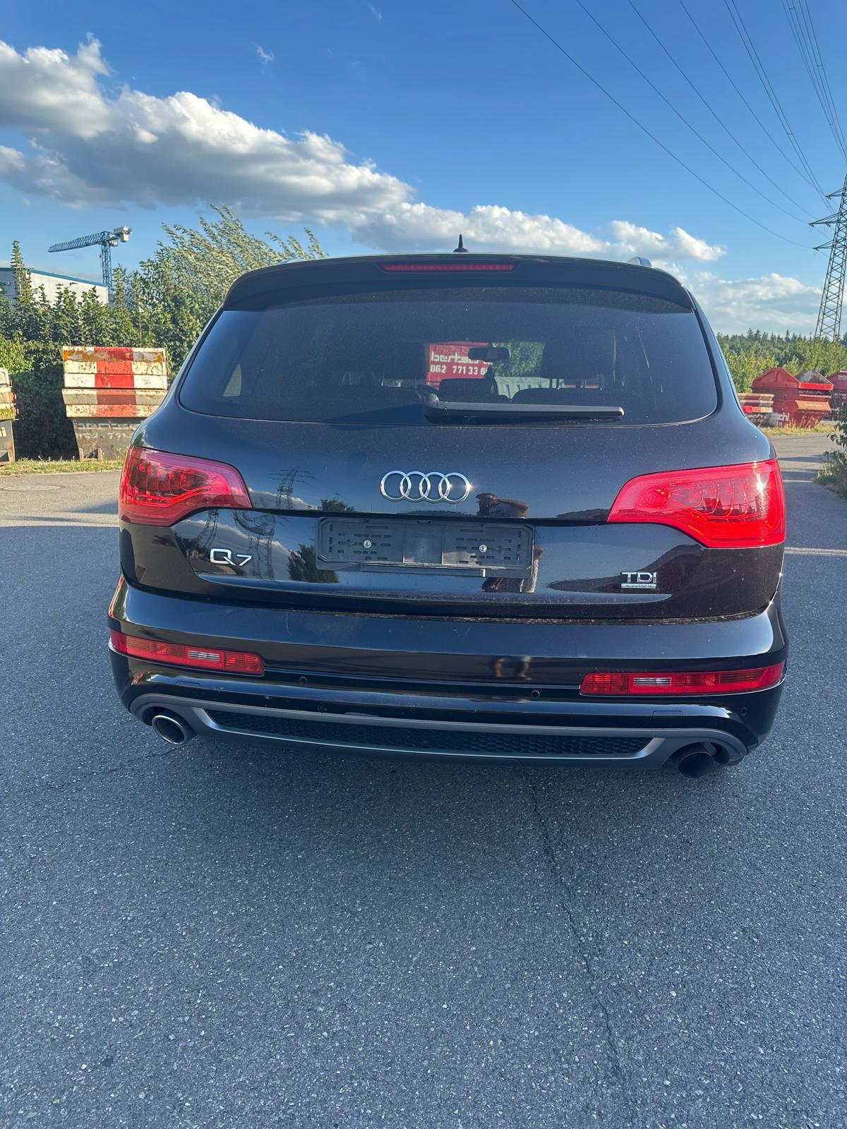 AUDI Q7 3.0 TDI quattro tiptronic-image-1