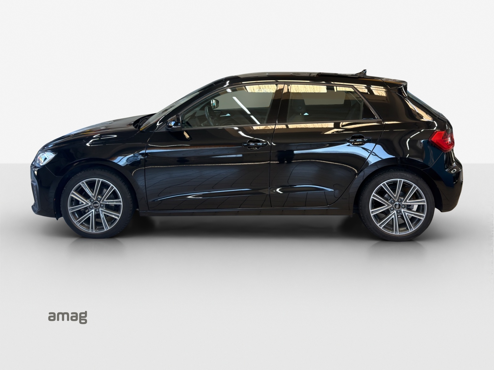AUDI A1 Sportback 30 TFSI Attraction S-tronic-image-1