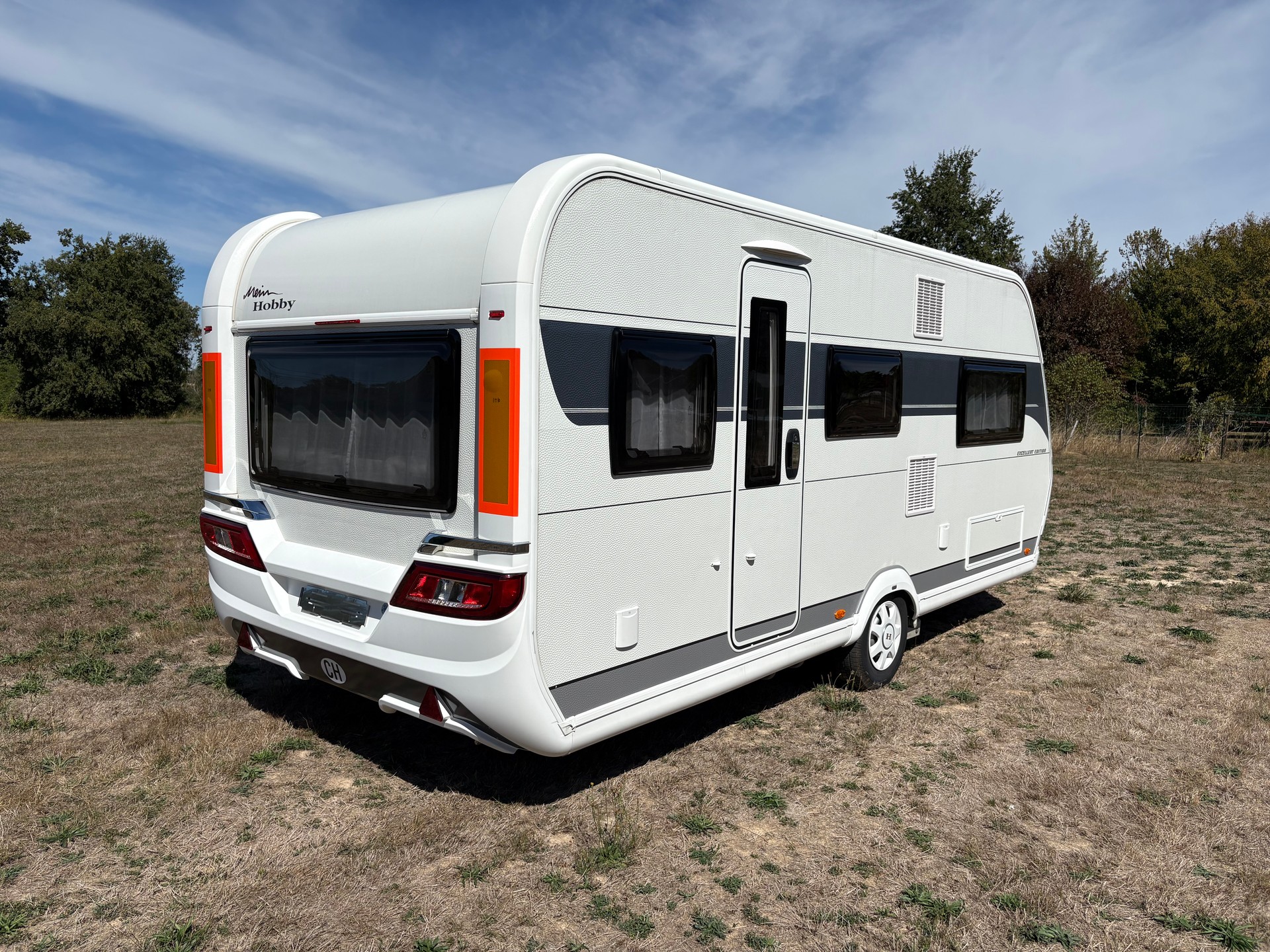HOBBY 495 UL Excellent Edition-image-1