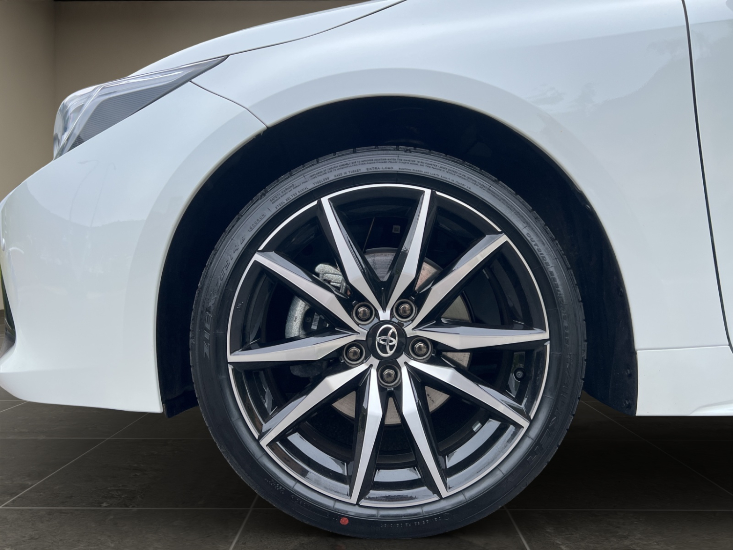 TOYOTA Corolla Touring Sports 2.0 HSD GR Sport-image-19