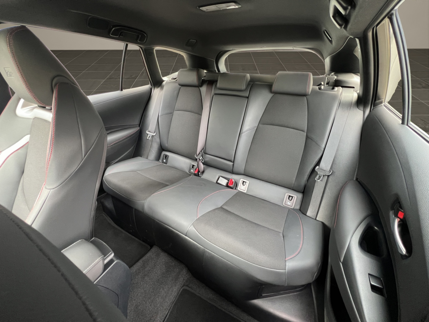 TOYOTA Corolla Touring Sports 2.0 HSD GR Sport-image-9
