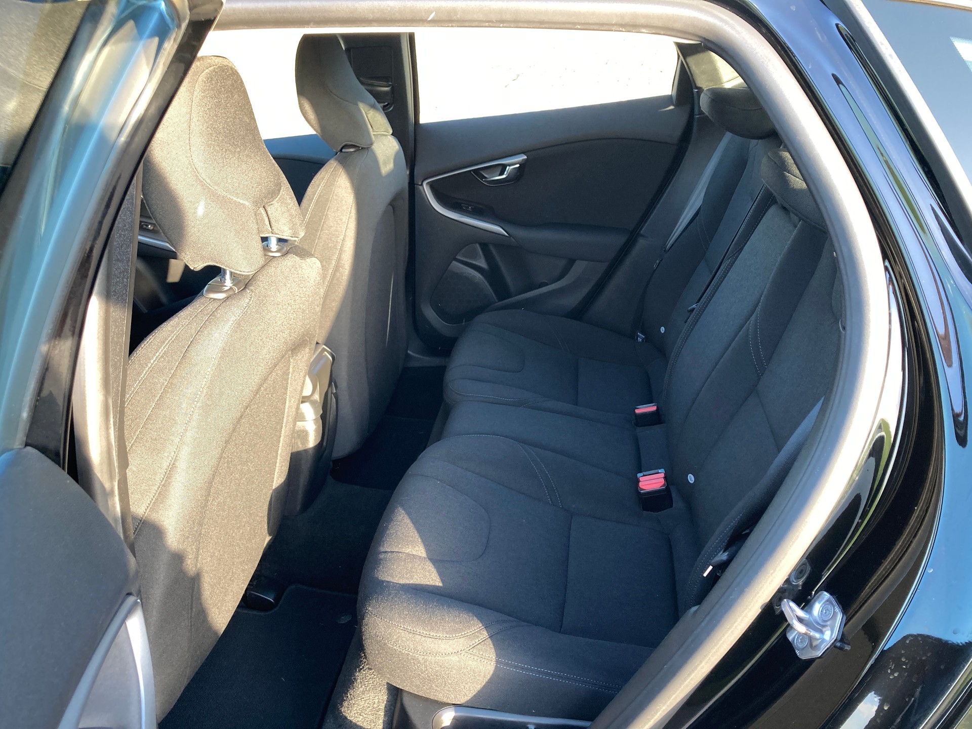 VOLVO V40 D2-image-7