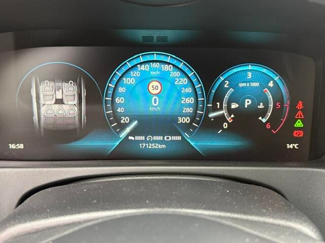 JAGUAR XF-image-9