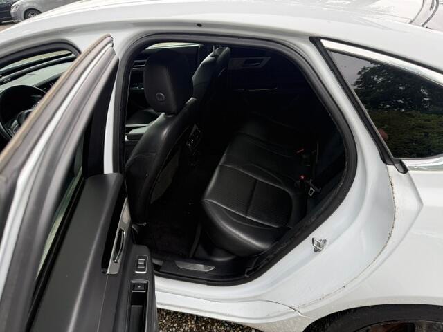 JAGUAR XF-image-7