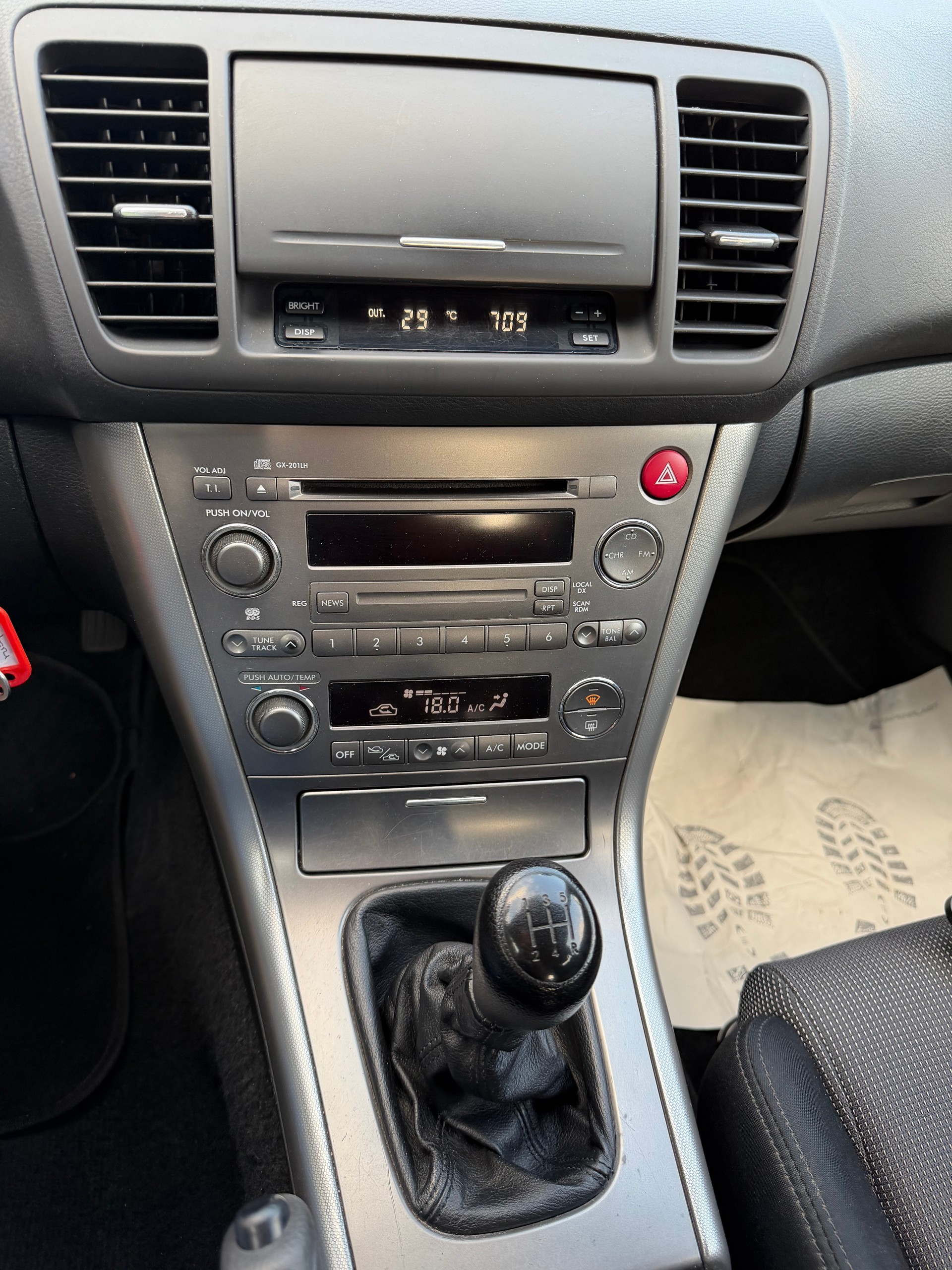 SUBARU Legacy 2.0i AWD Swiss-image-6