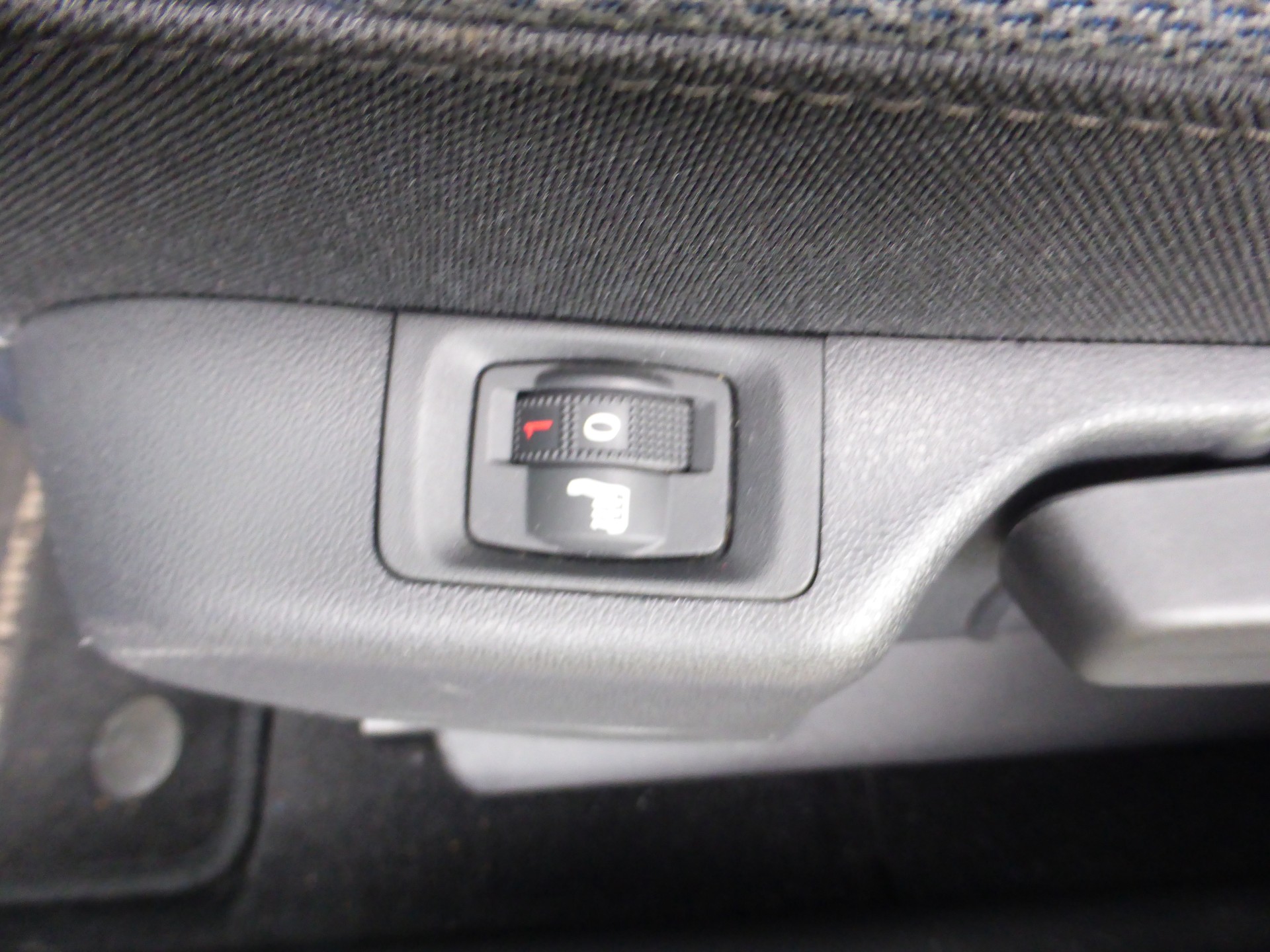 CITROEN C3 Aircross 1.2i PureTech Swiss Edition-image-13