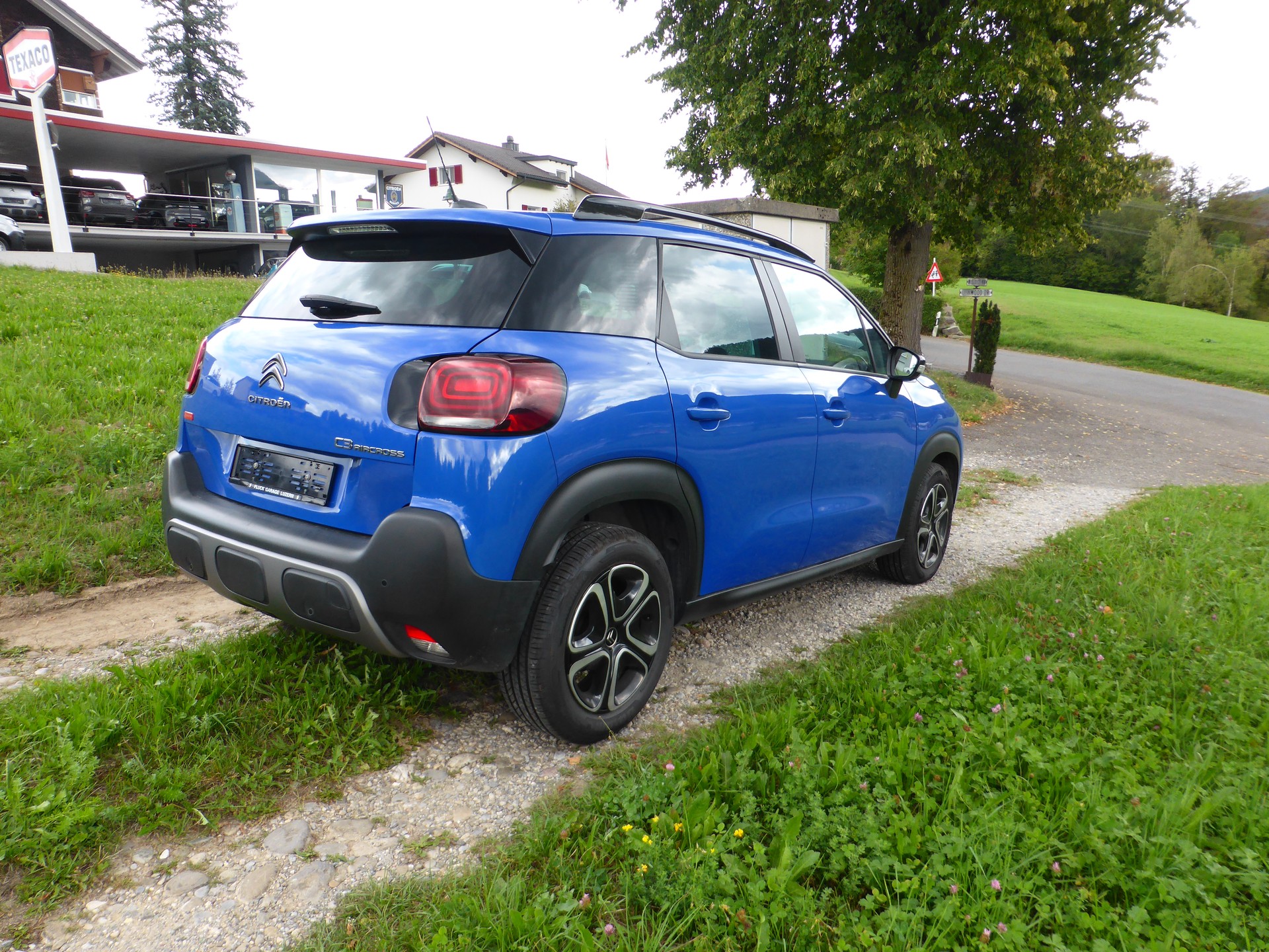CITROEN C3 Aircross 1.2i PureTech Swiss Edition-image-4