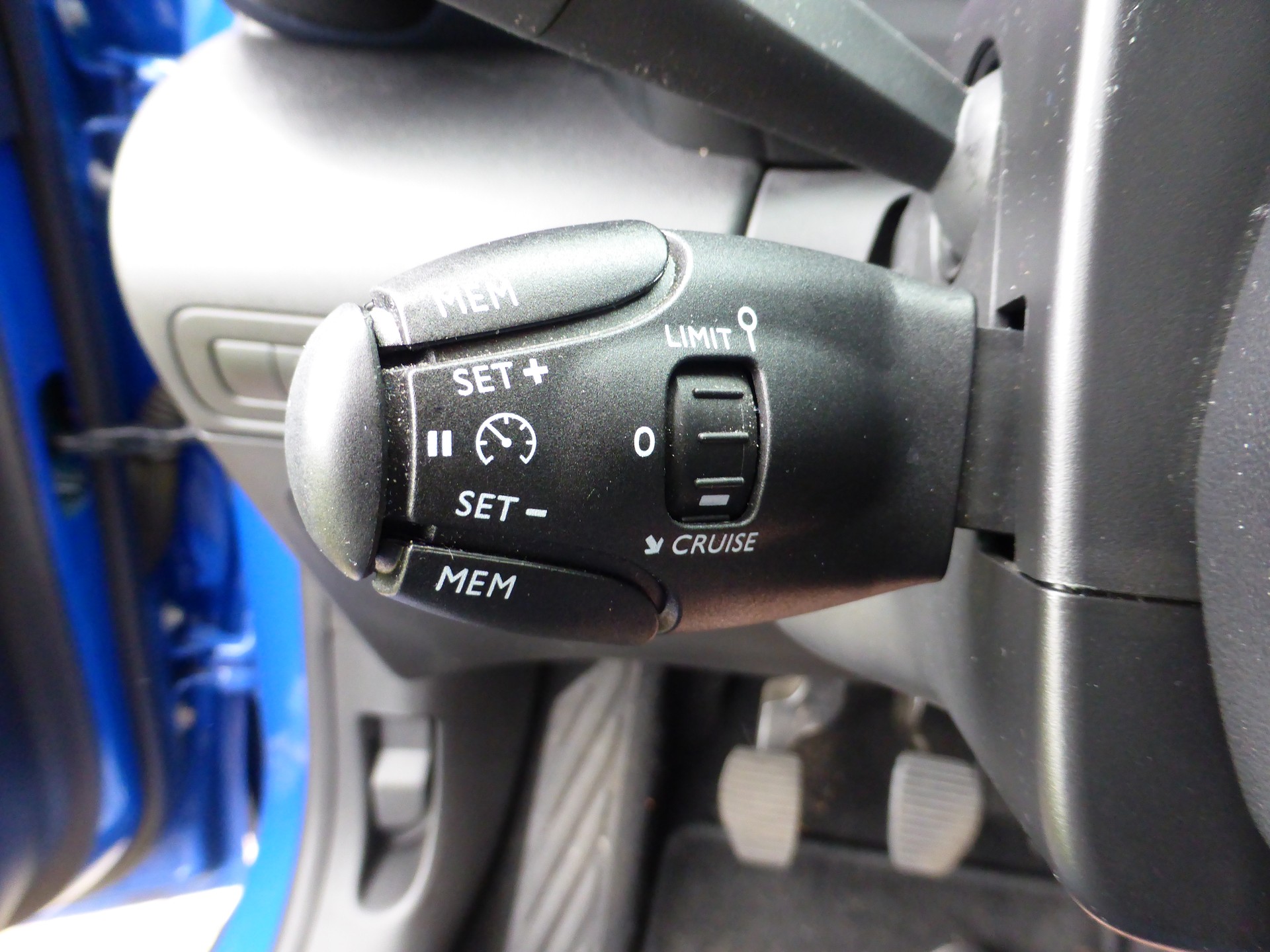 CITROEN C3 Aircross 1.2i PureTech Swiss Edition-image-12