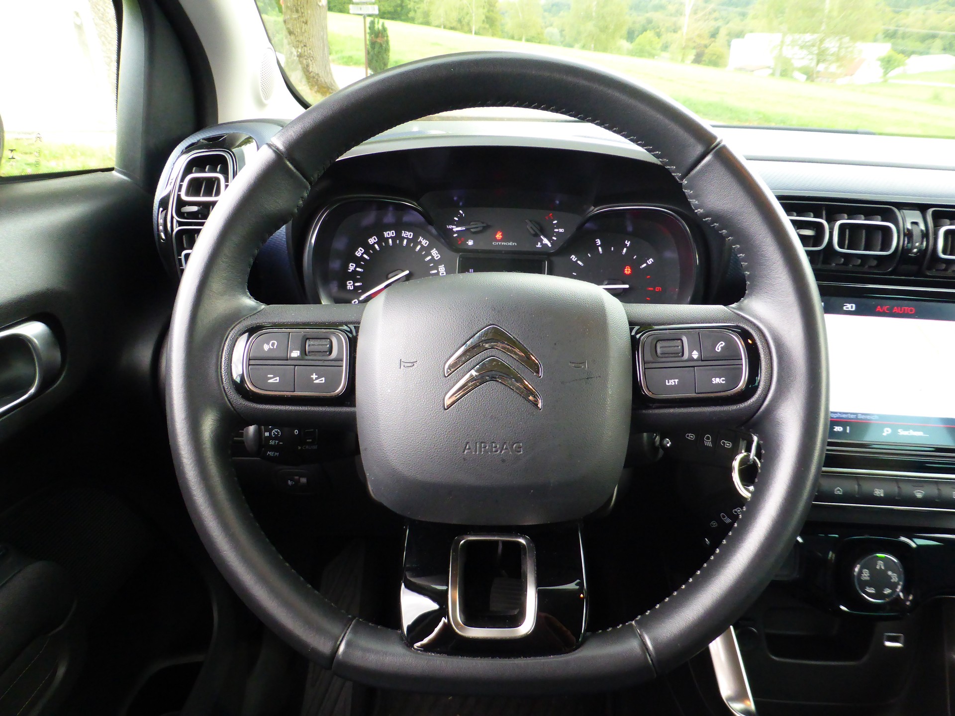 CITROEN C3 Aircross 1.2i PureTech Swiss Edition-image-11