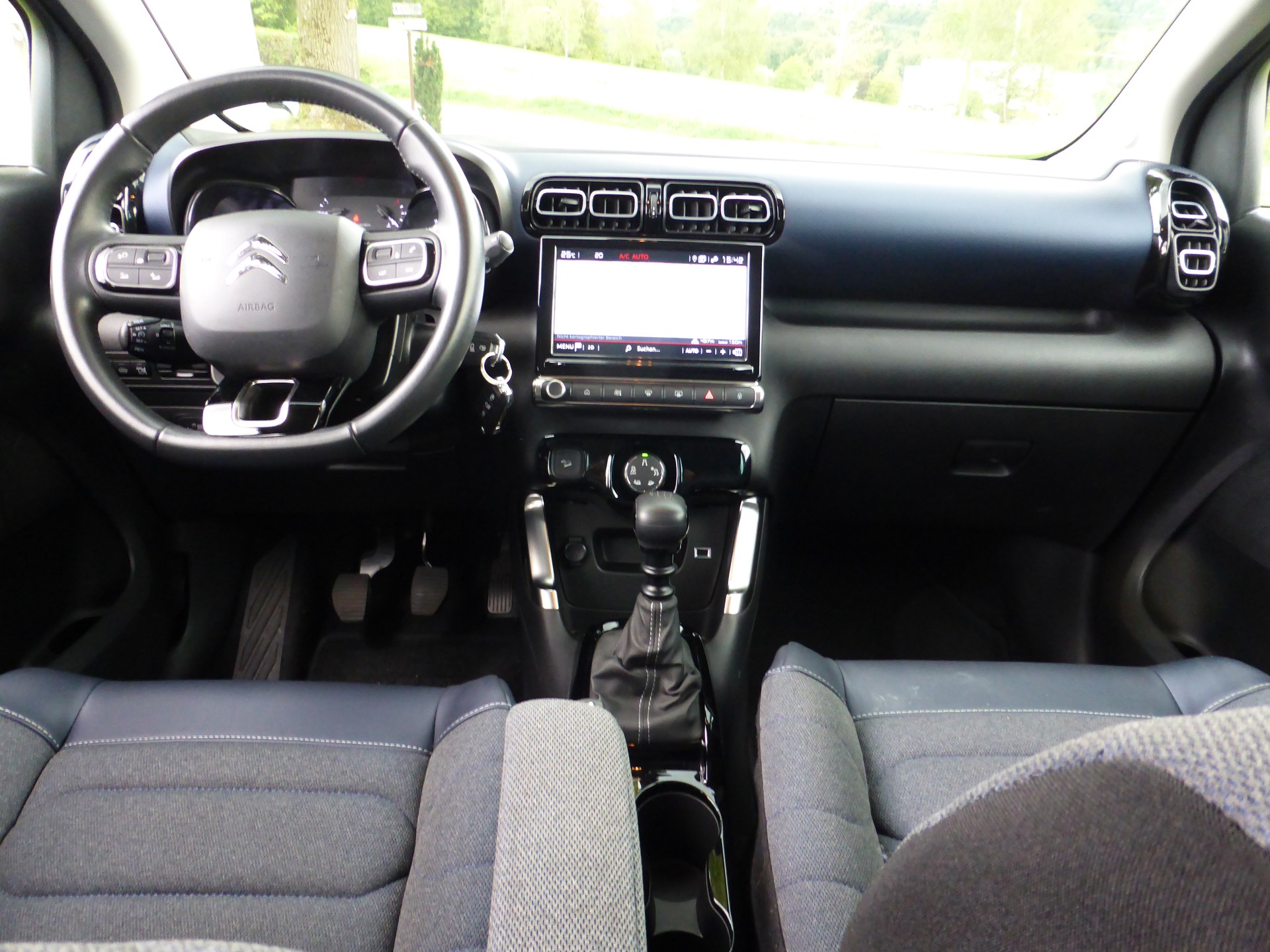 CITROEN C3 Aircross 1.2i PureTech Swiss Edition-image-10