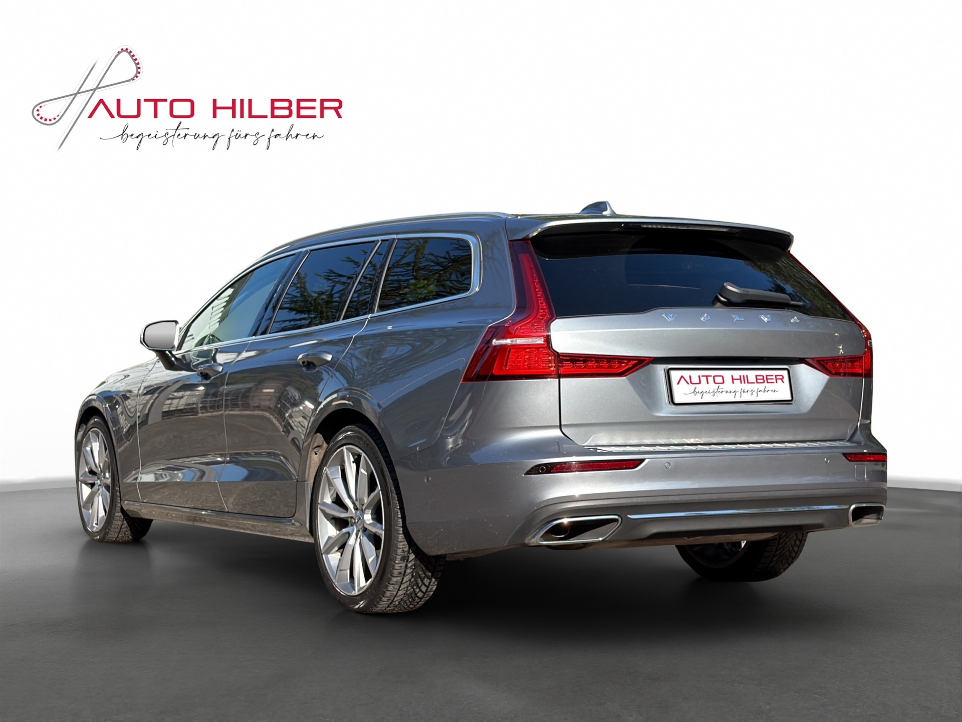VOLVO V60 D4 AWD Inscription Geartronic-image-4