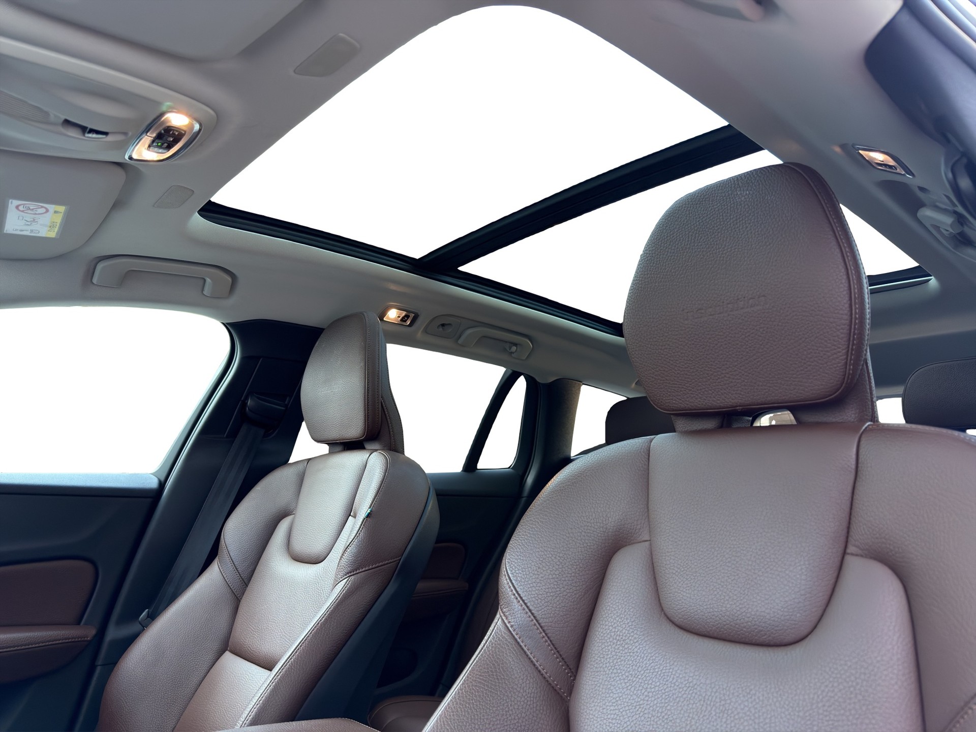 VOLVO V60 D4 AWD Inscription Geartronic-image-11