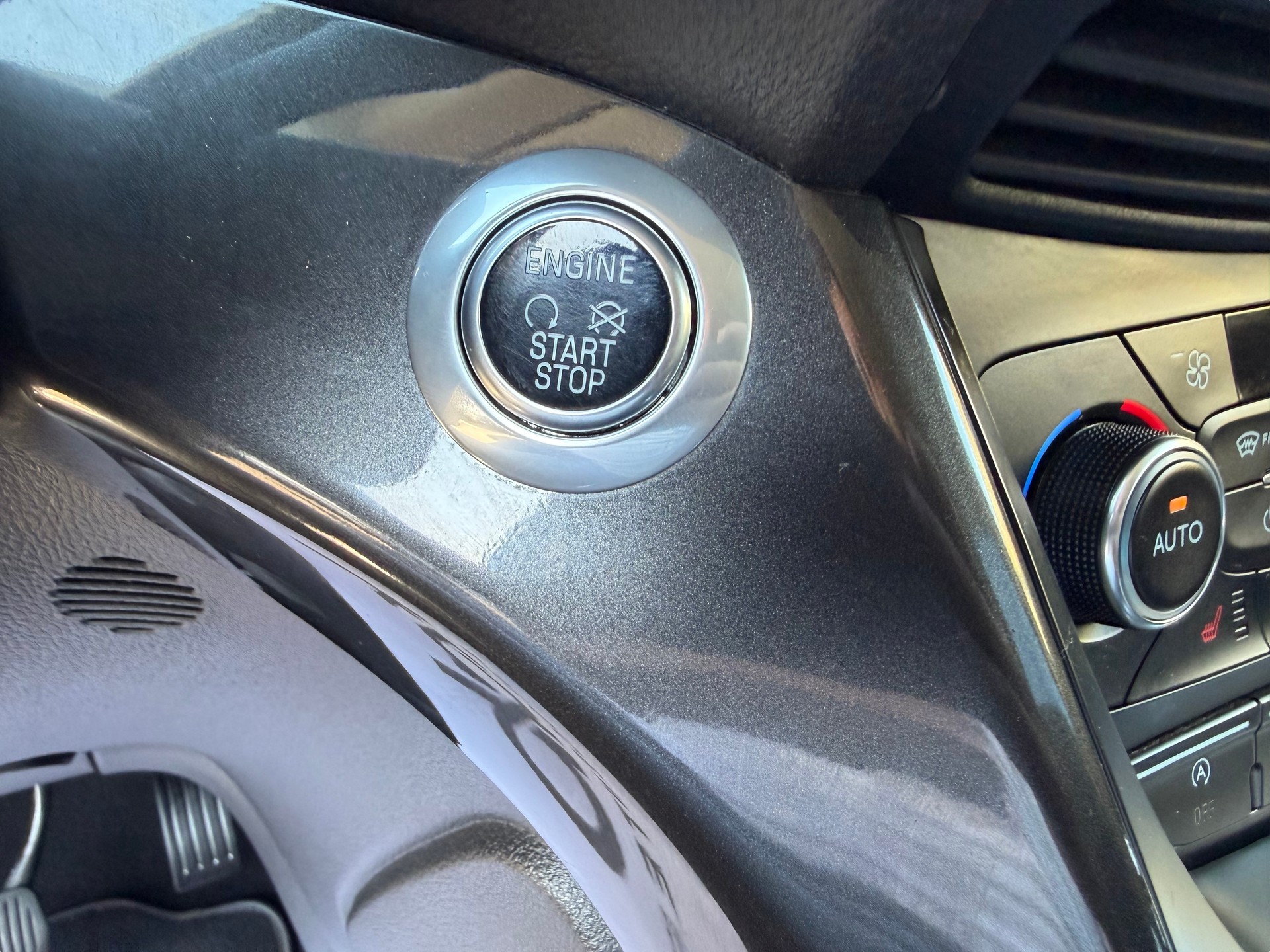 FORD C-Max 1.5 SCTi Titanium-image-16