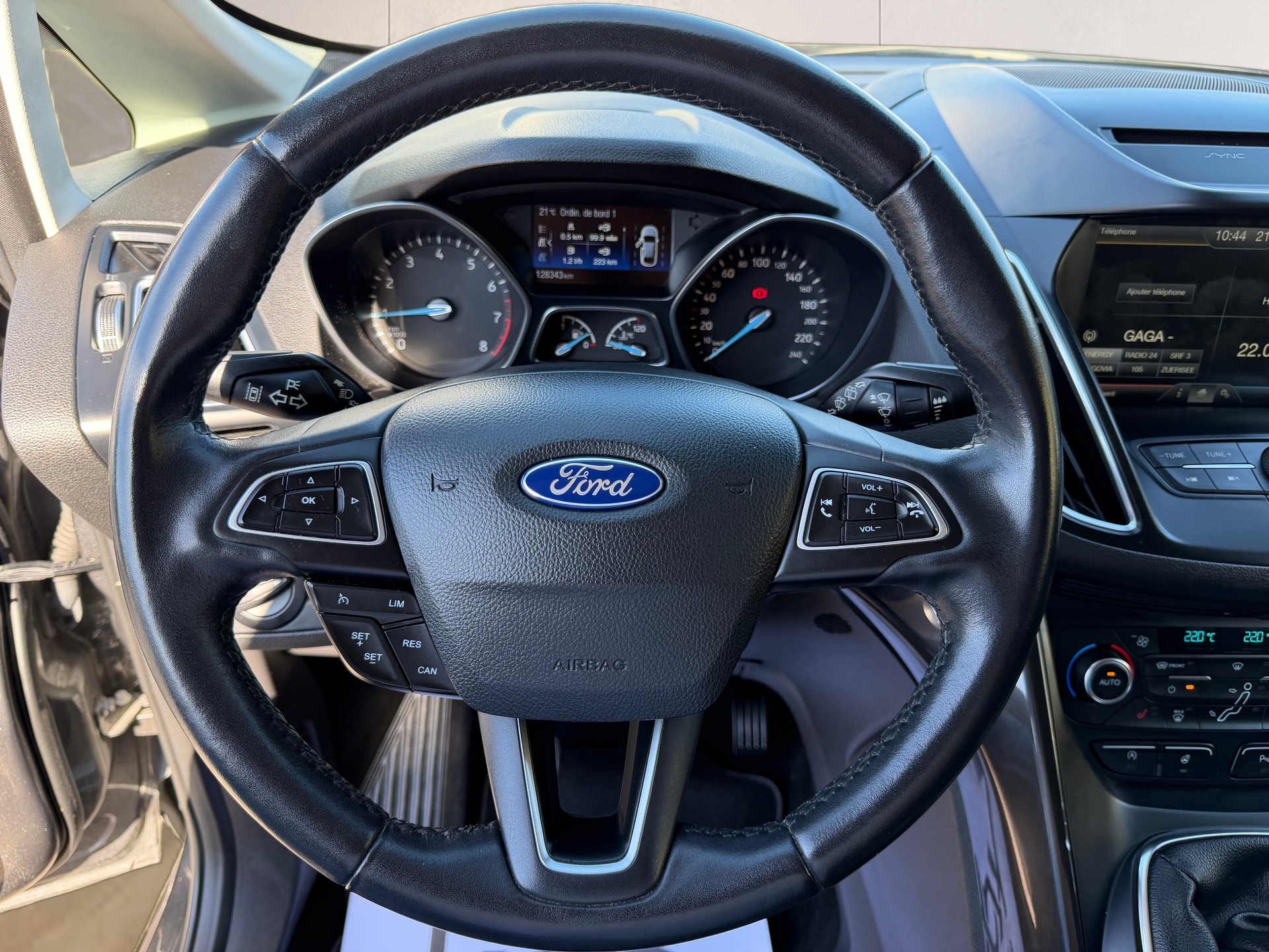 FORD C-Max 1.5 SCTi Titanium-image-11