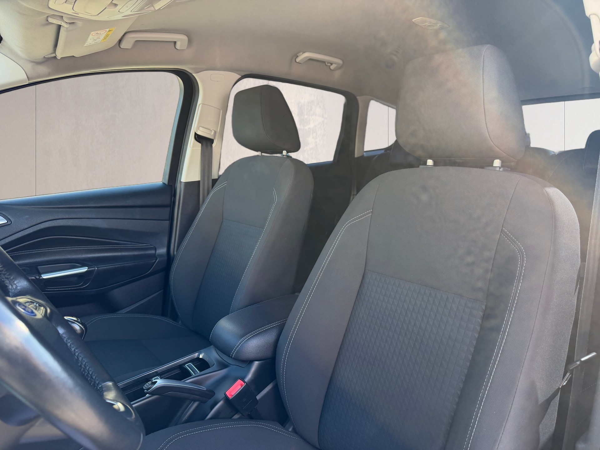 FORD C-Max 1.5 SCTi Titanium-image-17