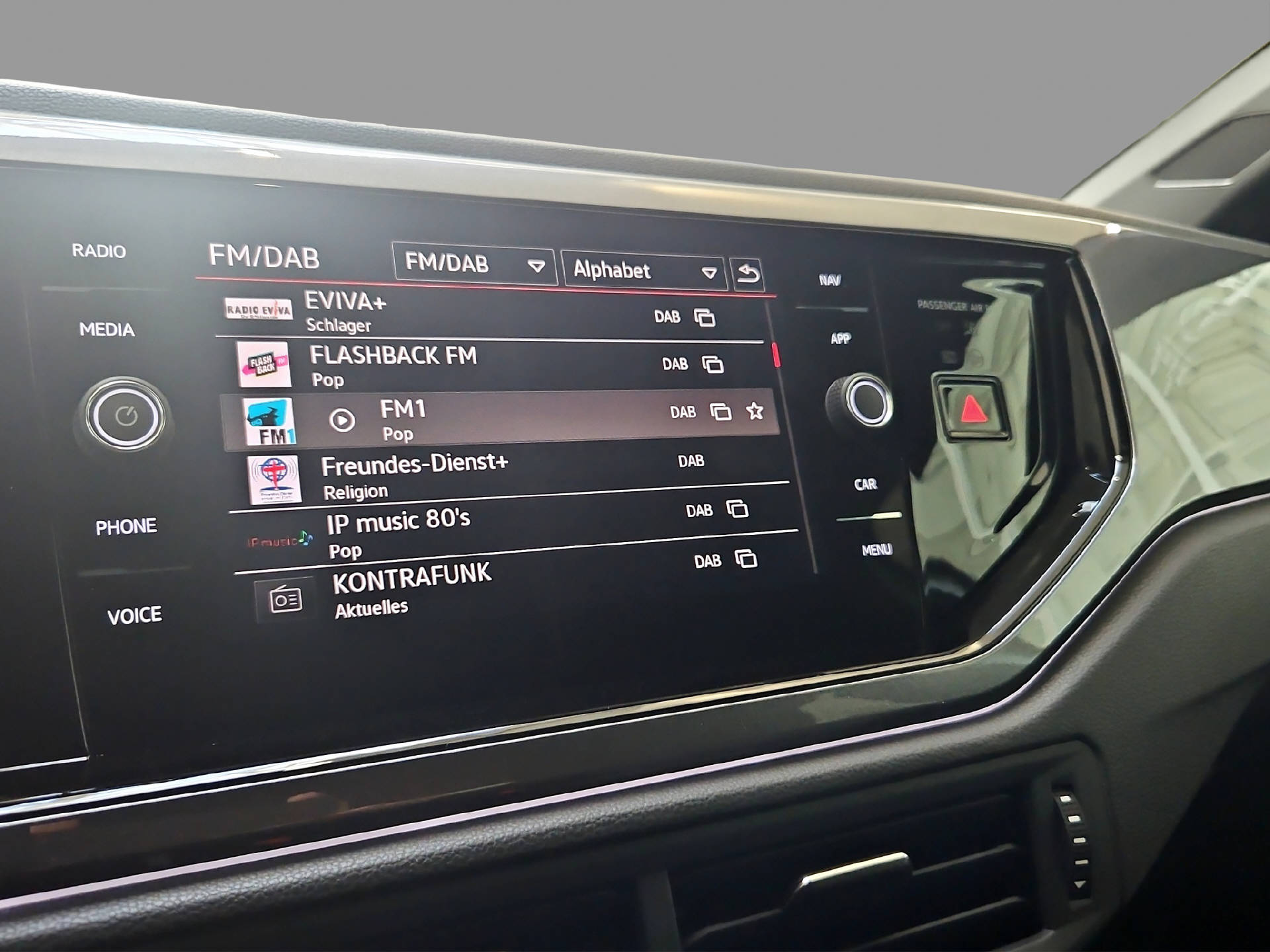 VW Polo 2.0 TSI GTI DSG-image-10