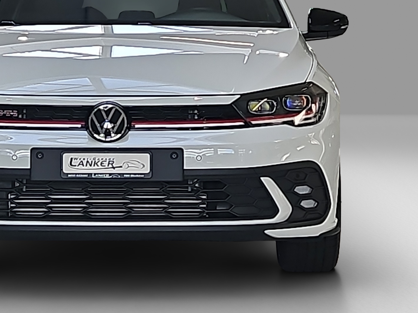 VW Polo 2.0 TSI GTI DSG-image-16