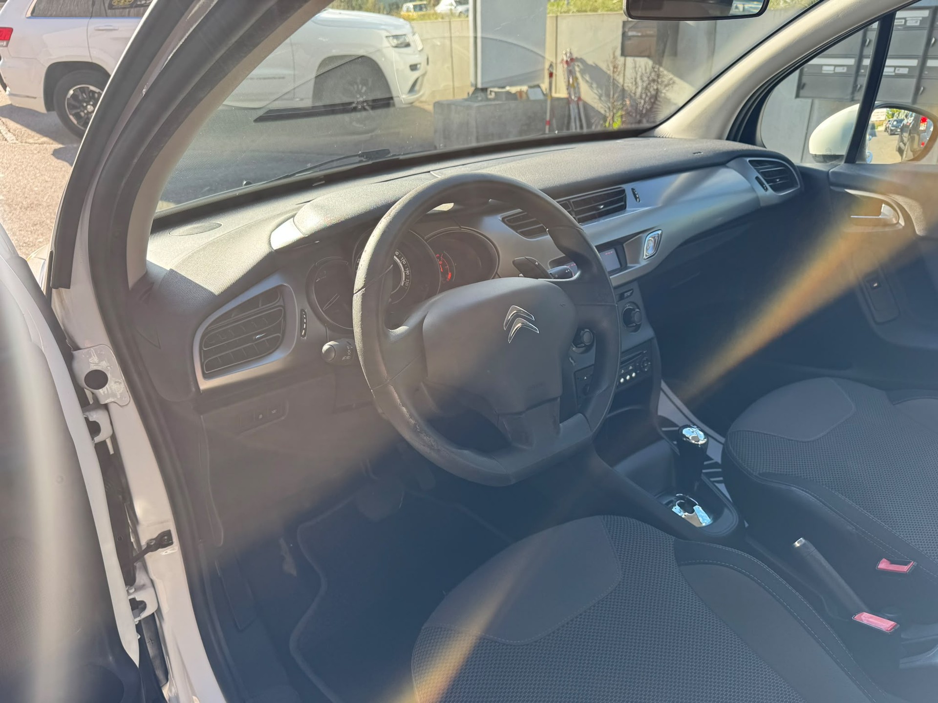 CITROEN C3 1.2i Exclusive ETG5-image-7
