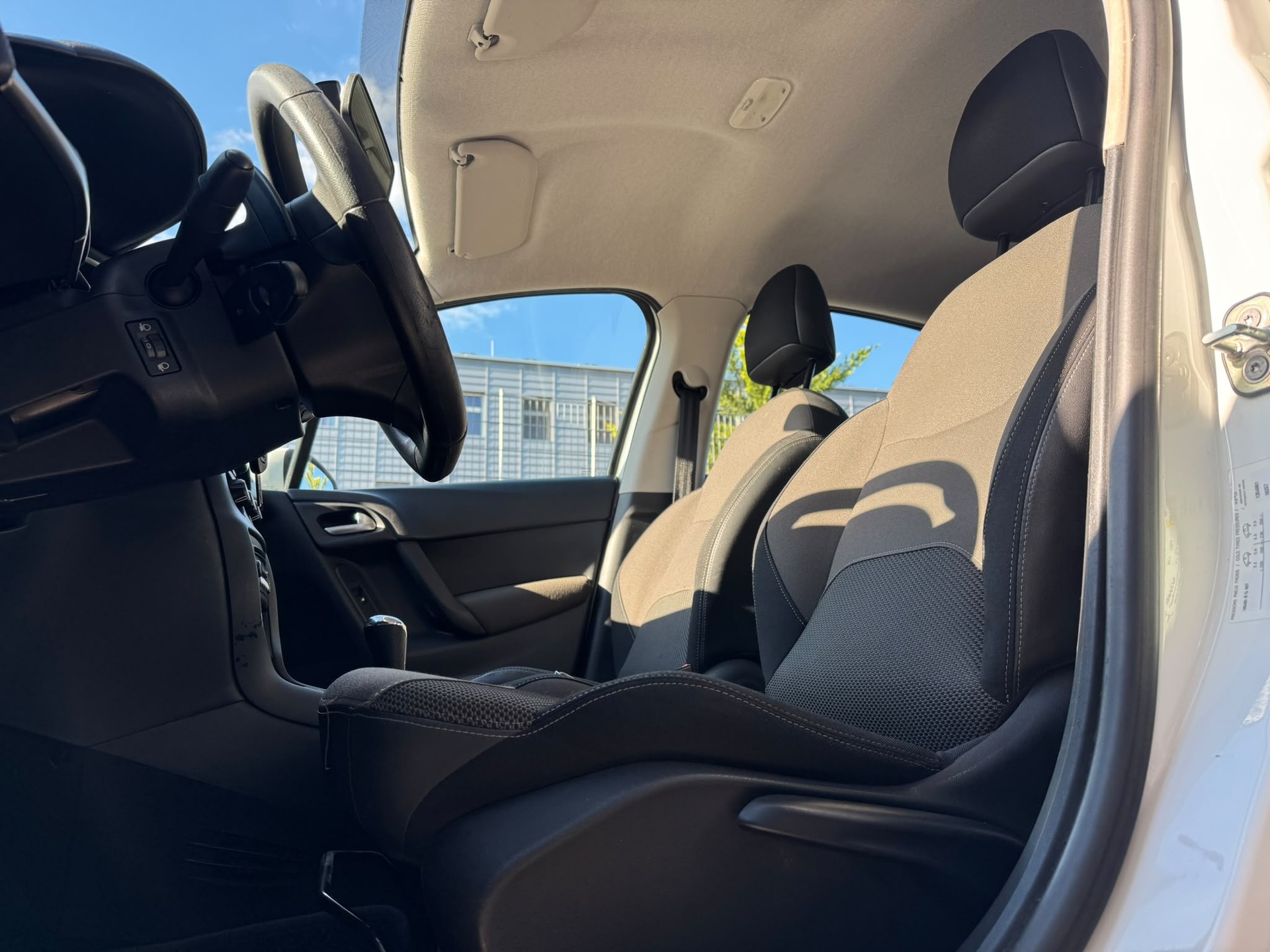 CITROEN C3 1.2i Exclusive ETG5-image-9