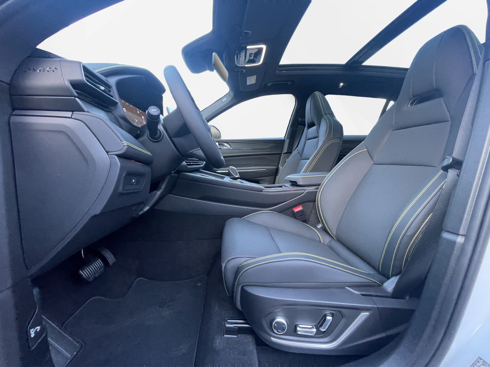 LYNK & CO 01 1.5 PHEV More-image-9