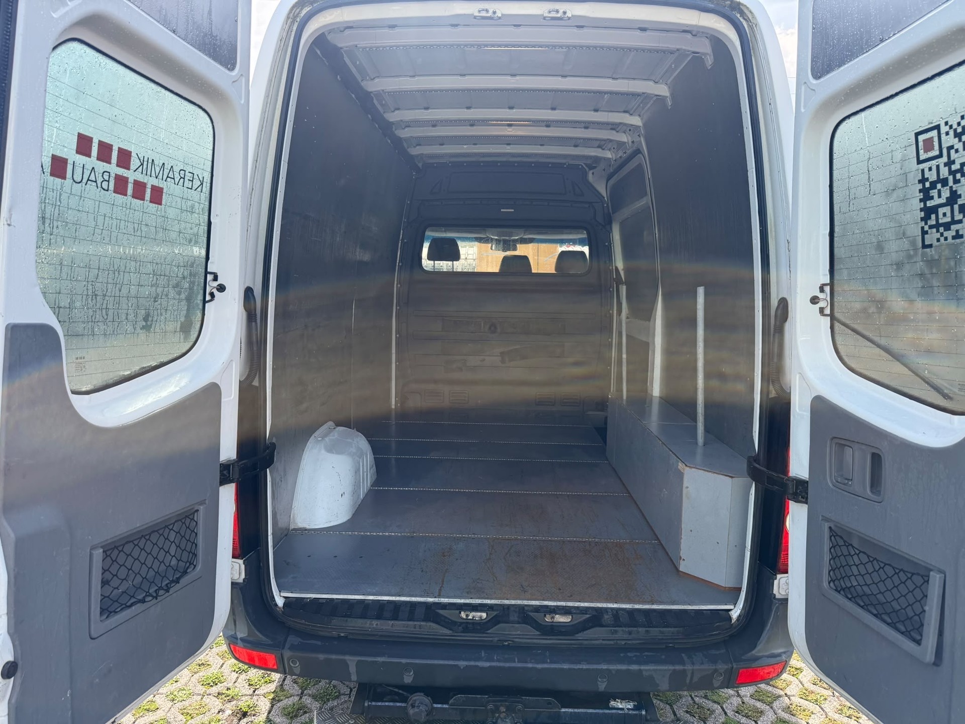 VW Crafter 35 2.0 TDI CR-image-8