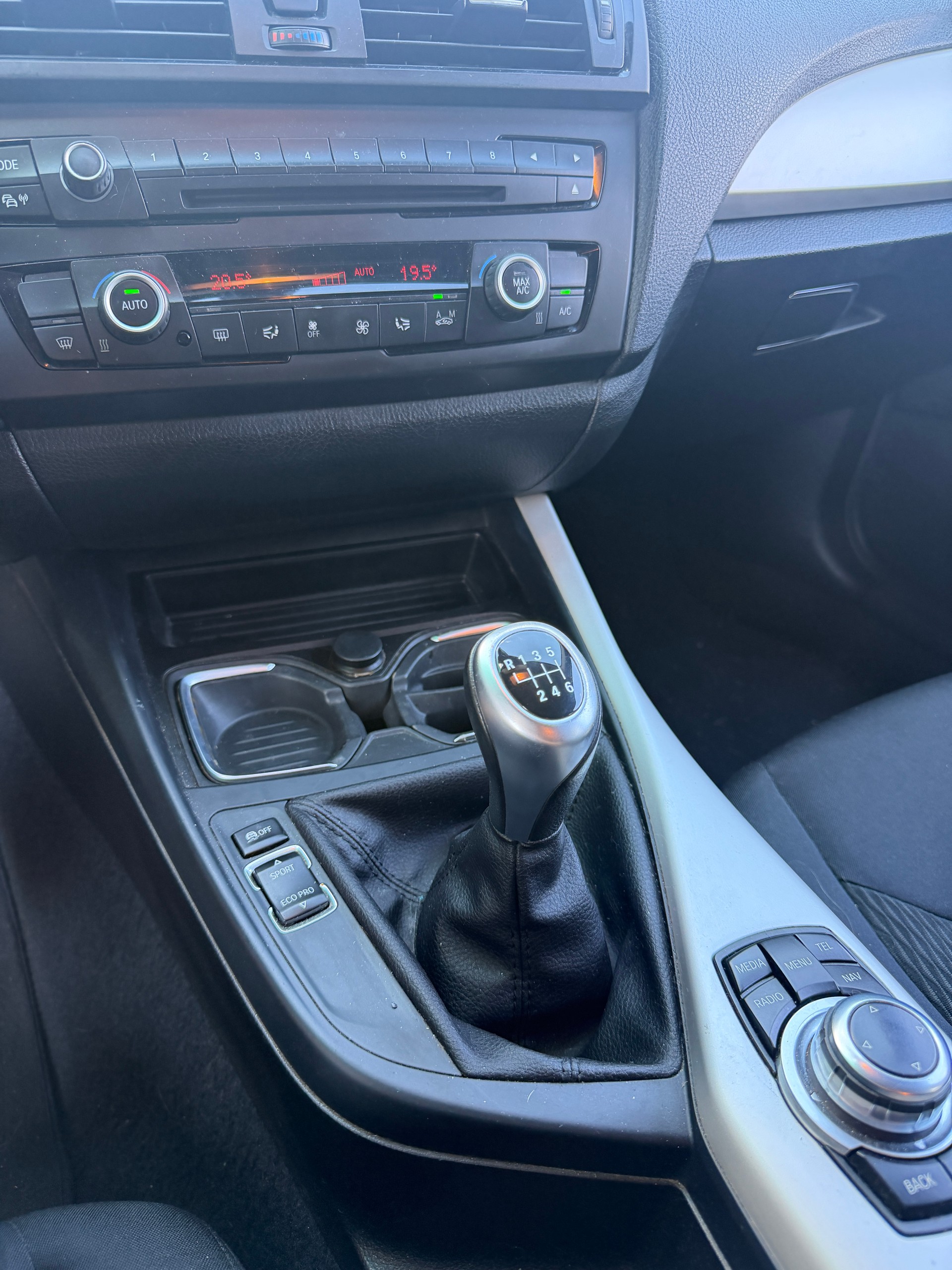 BMW 116i Urban Line-image-12