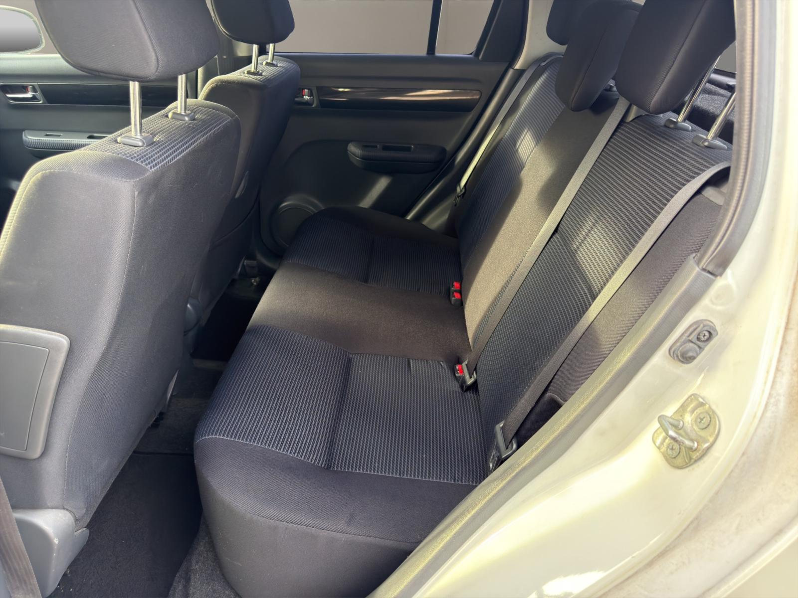 SUZUKI Swift 1.3i 16V GL Top 4x4-image-10