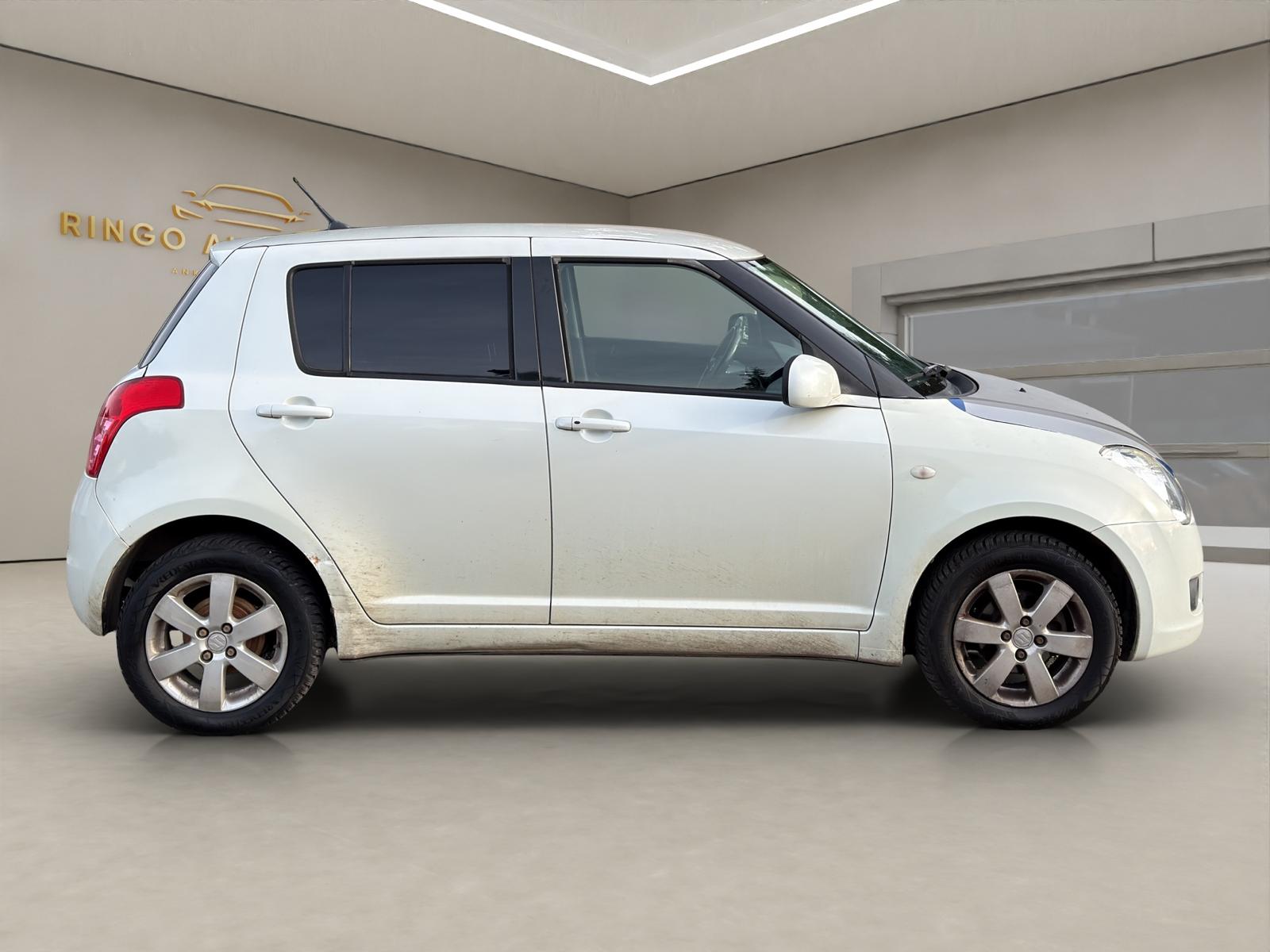 SUZUKI Swift 1.3i 16V GL Top 4x4-image-7