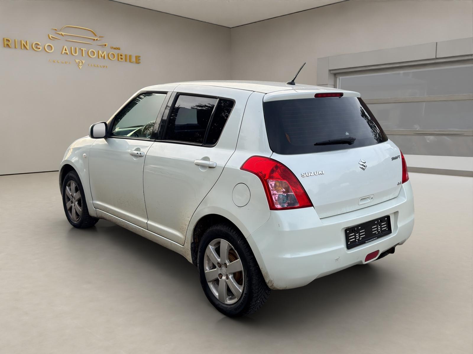 SUZUKI Swift 1.3i 16V GL Top 4x4-image-4