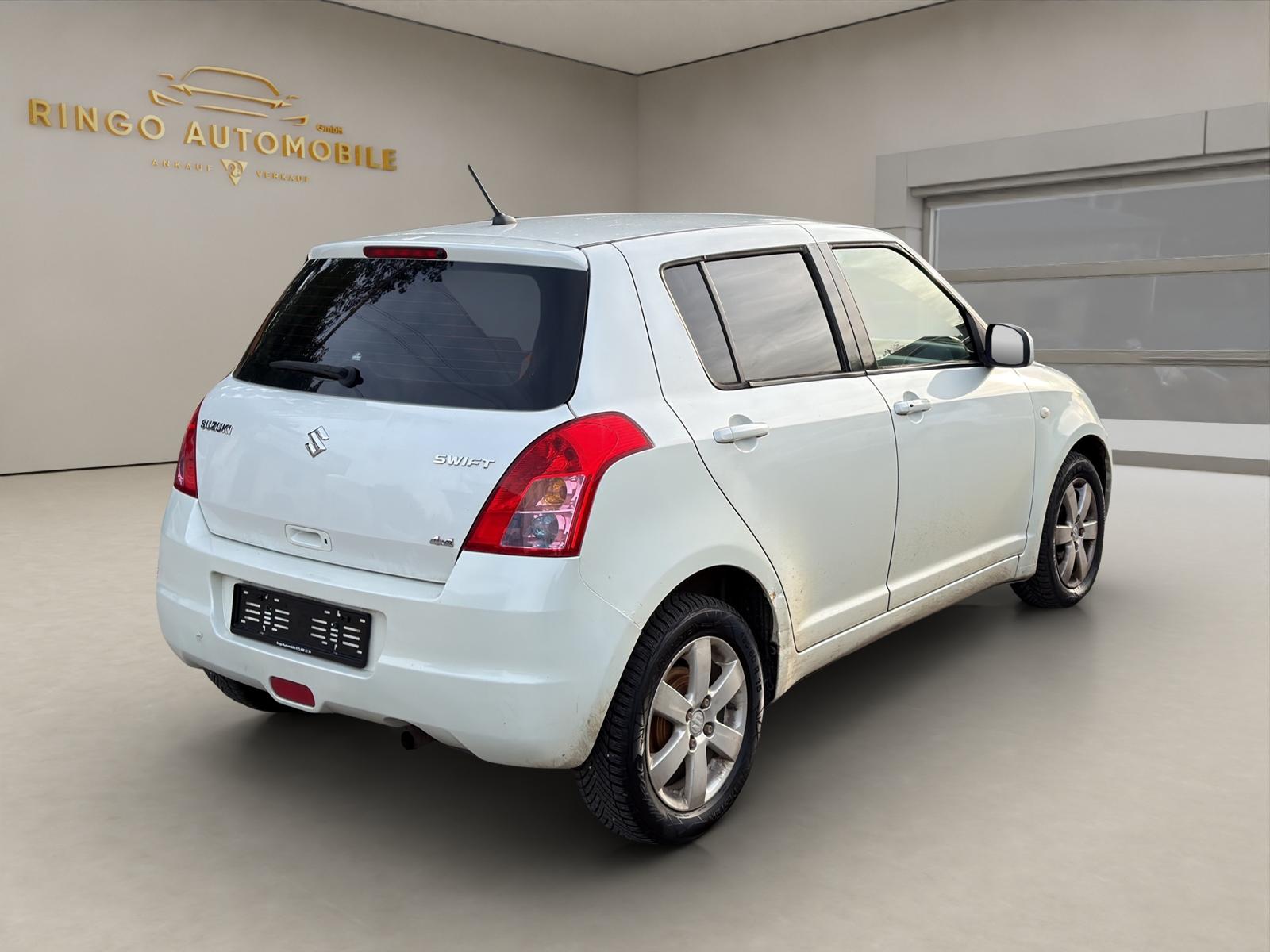 SUZUKI Swift 1.3i 16V GL Top 4x4-image-6