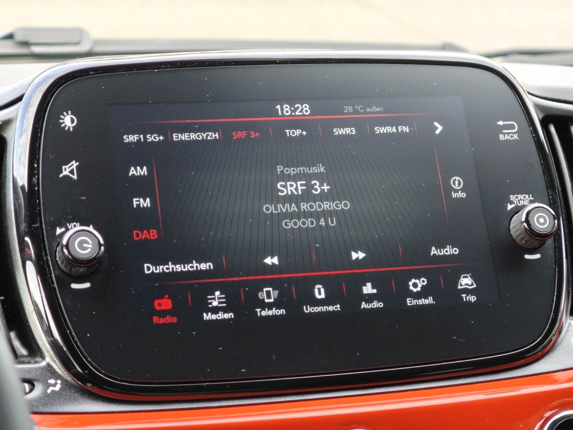 FIAT 500 1.0 Hybrid Cult Edition-image-5