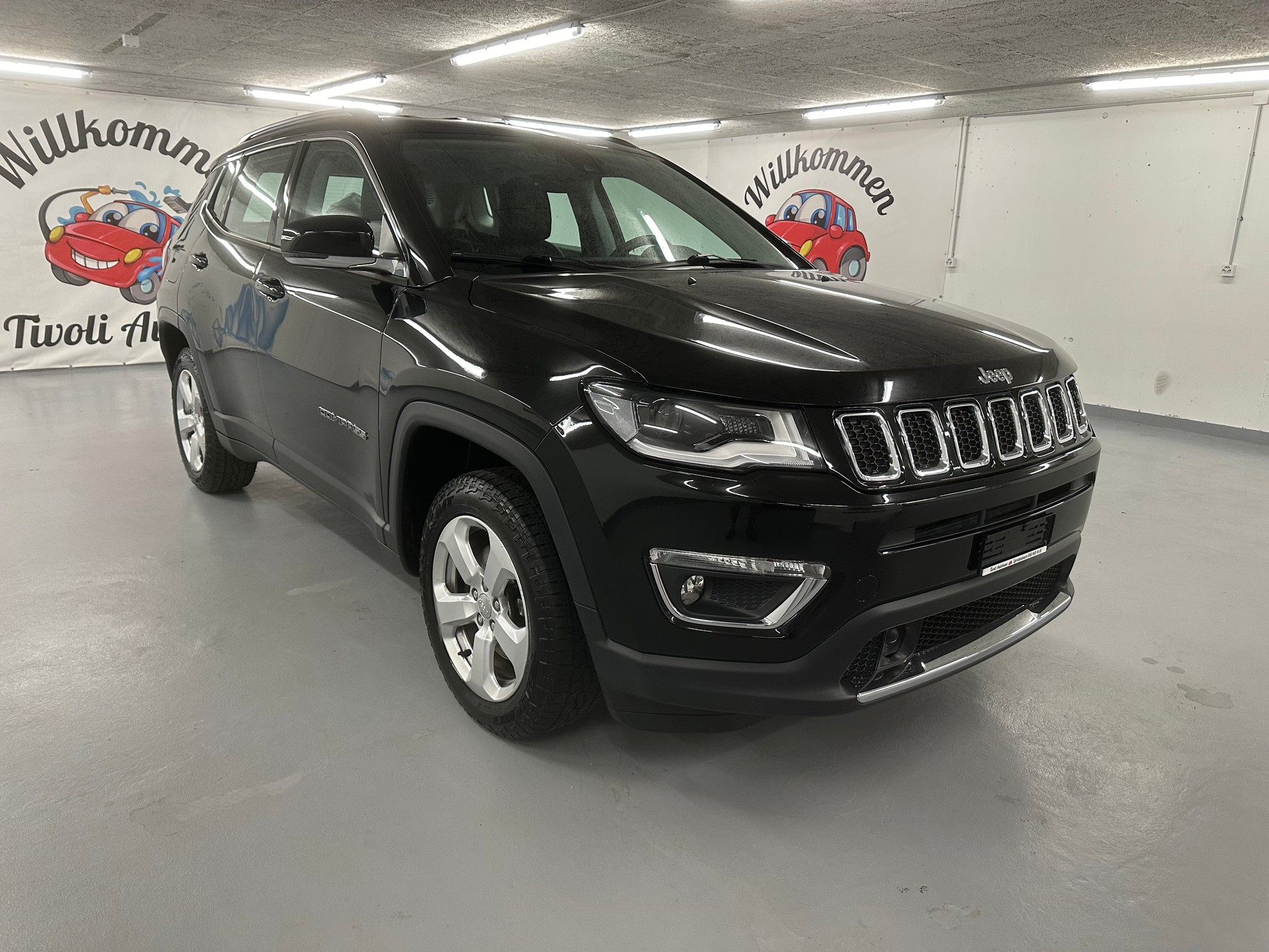 JEEP Compass 1.4 Turbo Freedom AWD 9ATX-image-1