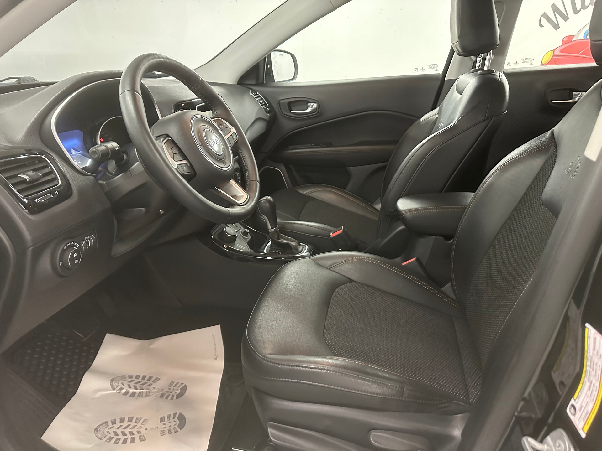 JEEP Compass 1.4 Turbo Freedom AWD 9ATX-image-8