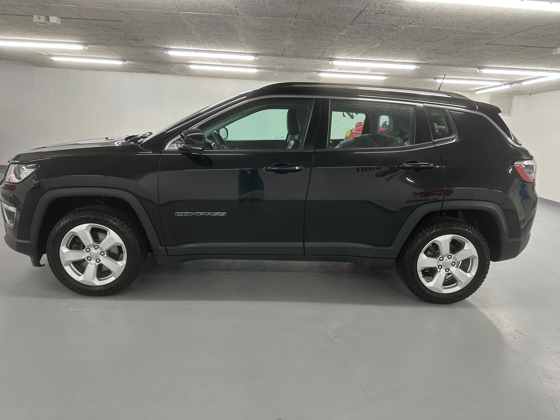 JEEP Compass 1.4 Turbo Freedom AWD 9ATX-image-4