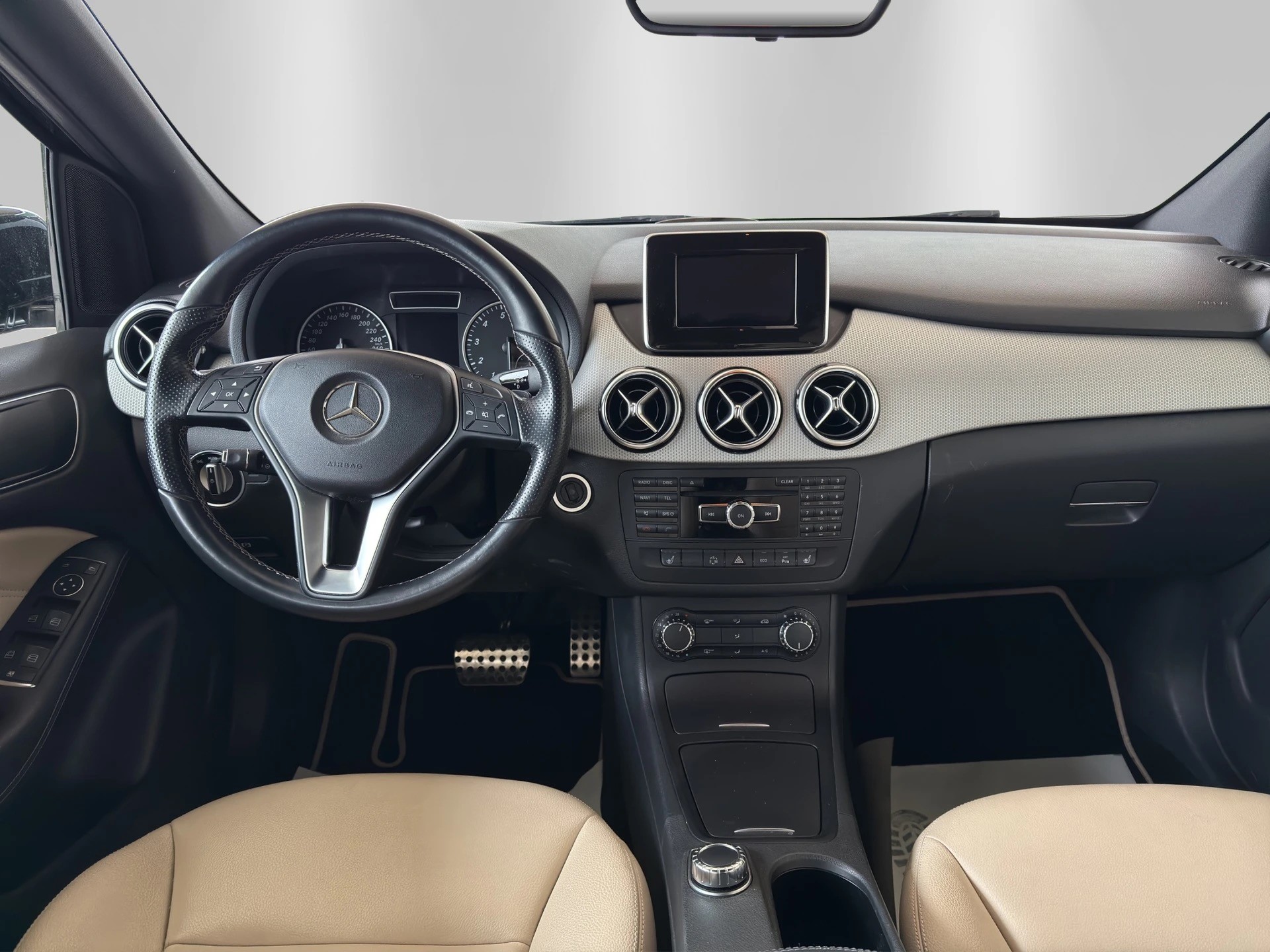 MERCEDES-BENZ B 250 7G-DCT-image-7