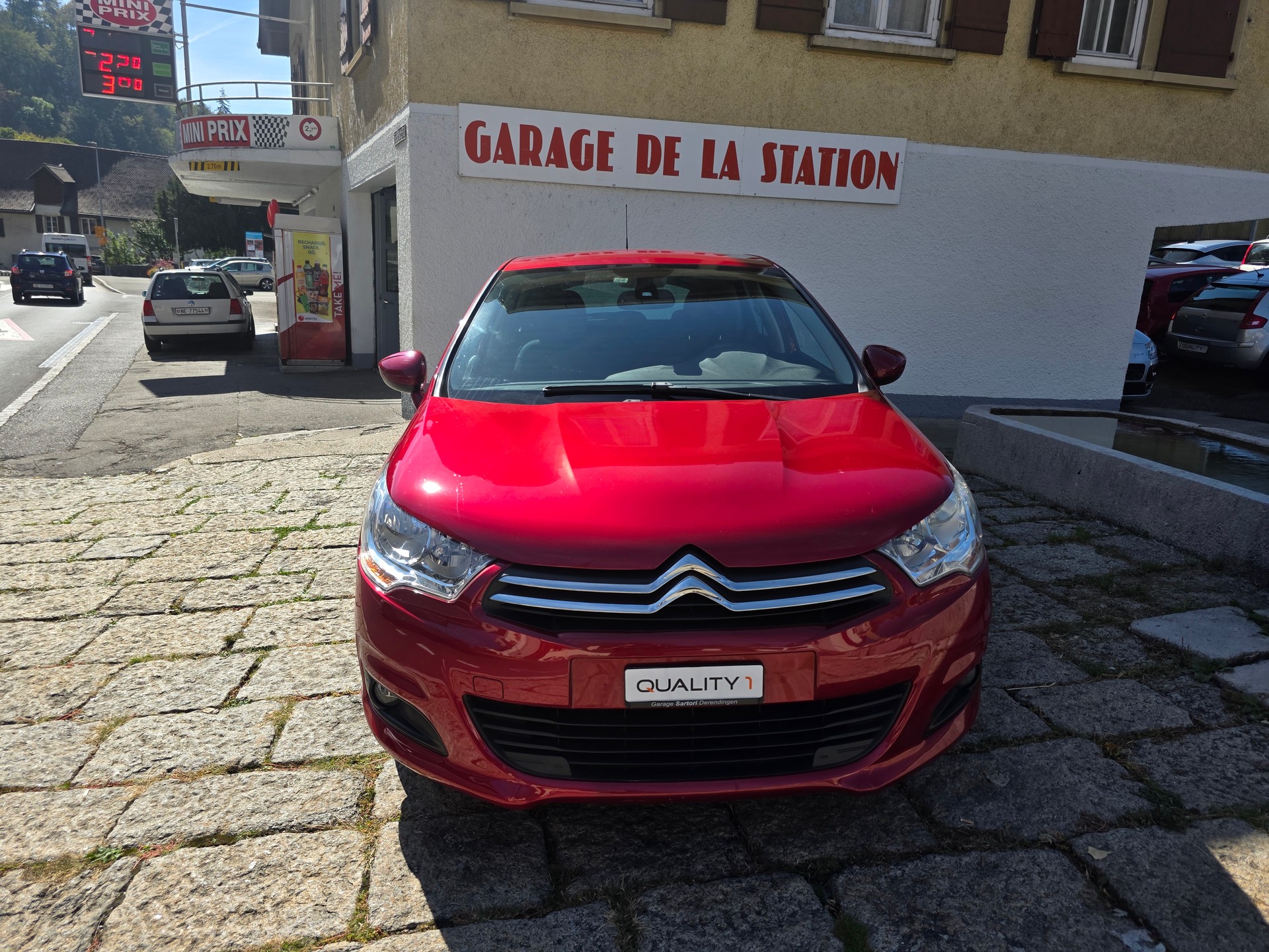 CITROEN C4 Berline 1.6 e-HDi Séduction EGS6-image-1