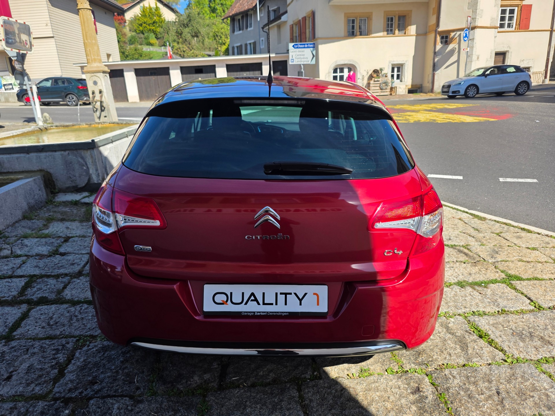 CITROEN C4 Berline 1.6 e-HDi Séduction EGS6-image-4