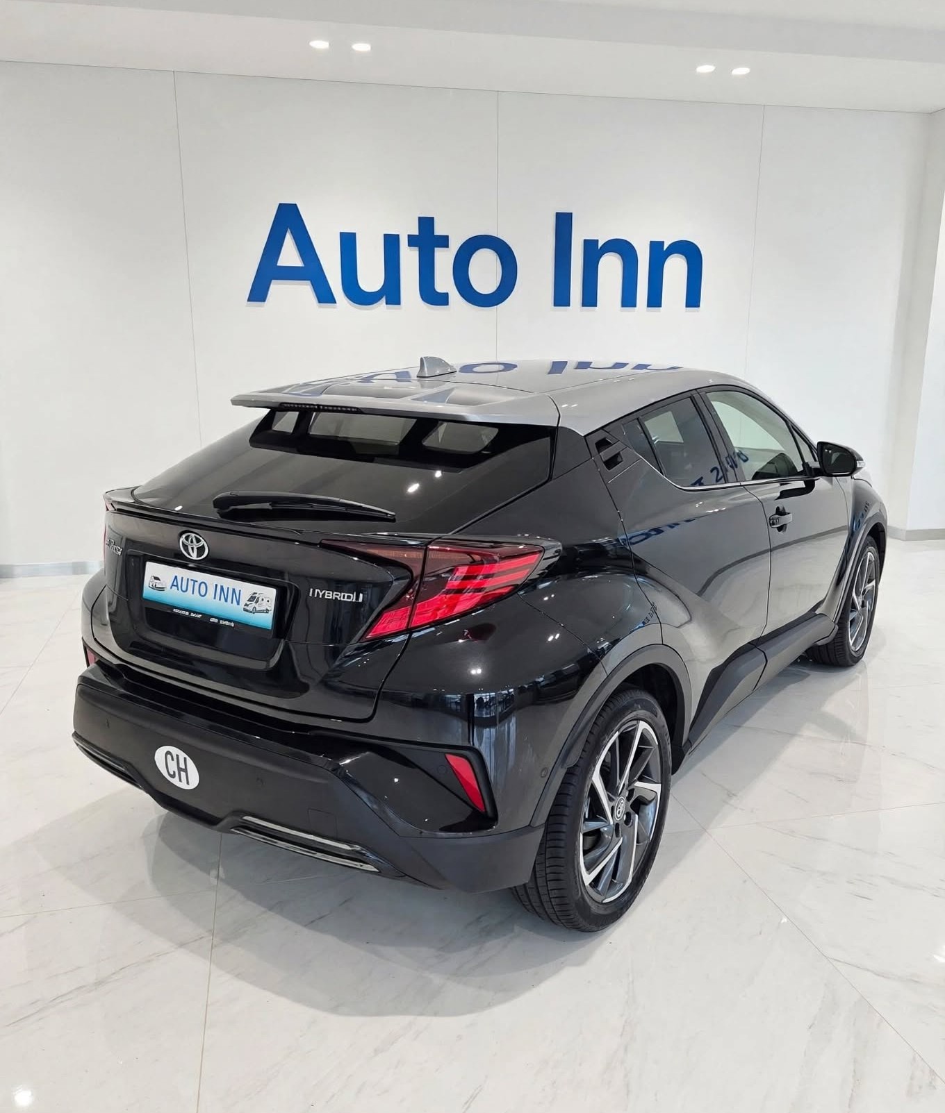 TOYOTA C-HR 2.0 HSD CVT Move-image-2
