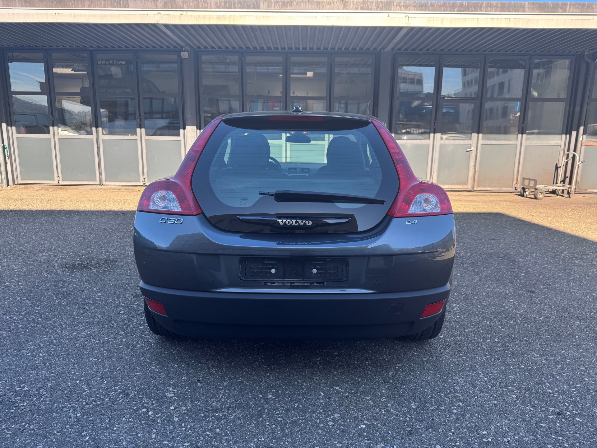 VOLVO C30 2.4I Momentum-image-2