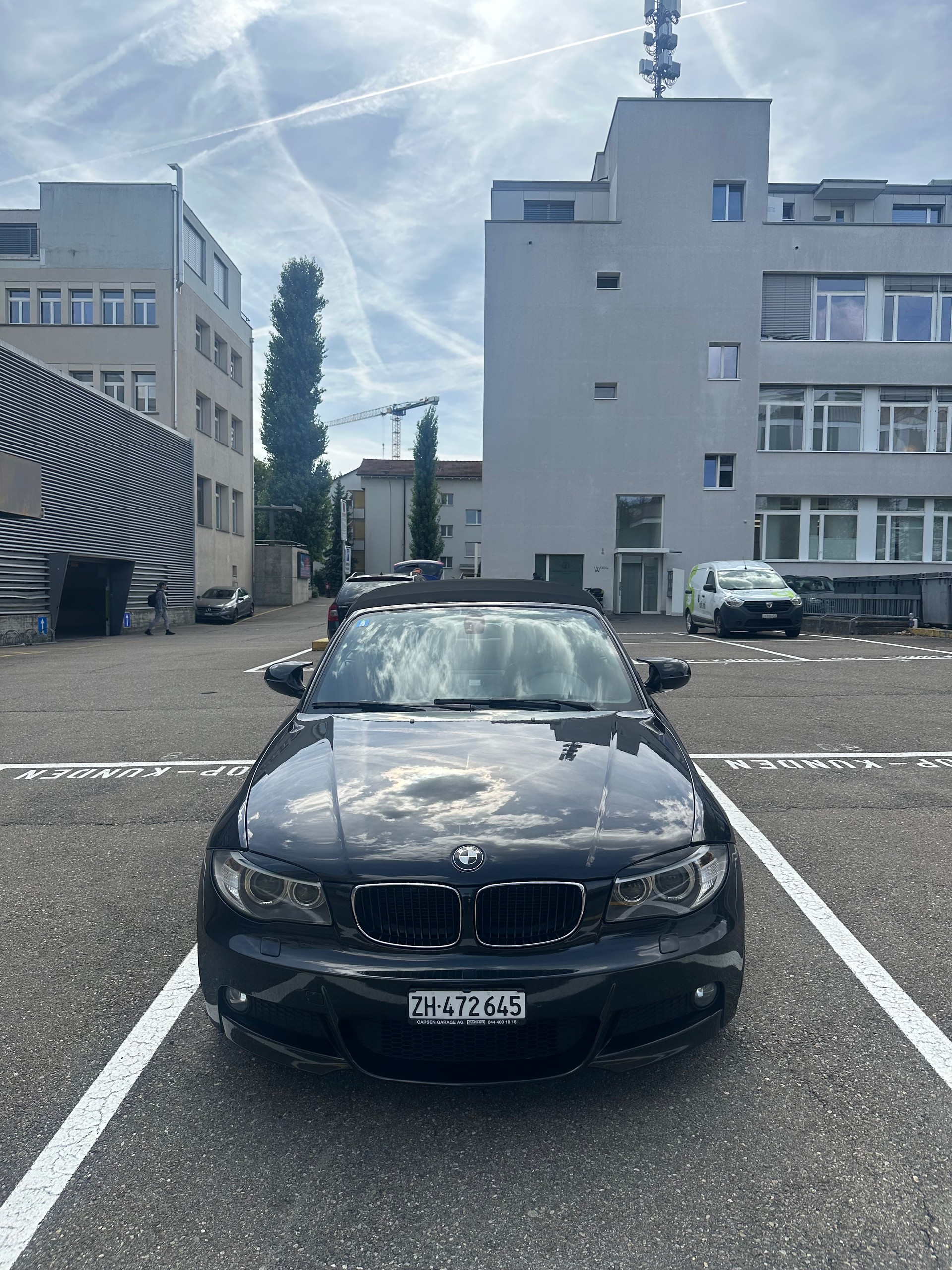 BMW 120i-image-0