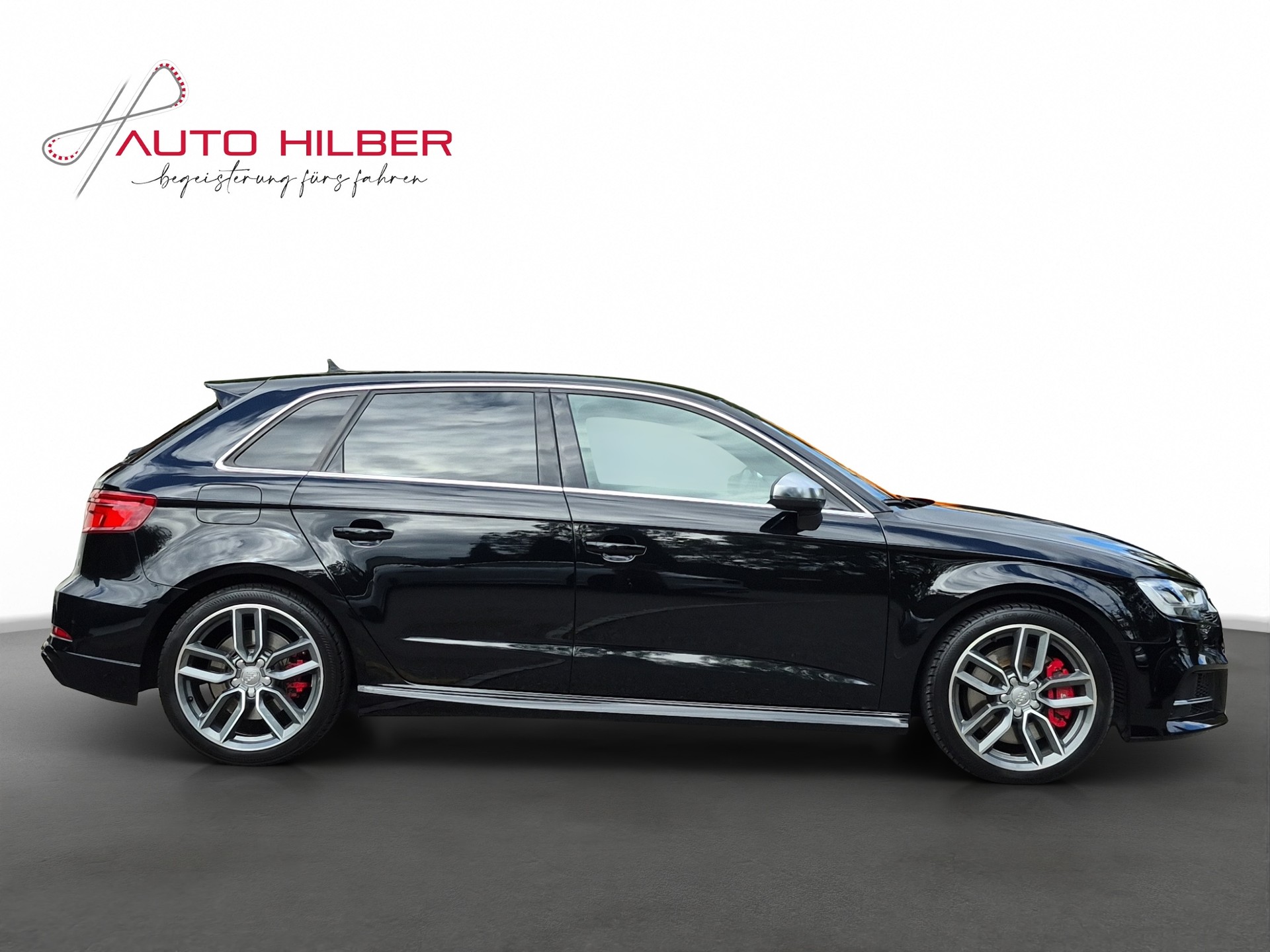 AUDI S3 Sportback 2.0 TFSI quattro S-tronic *Massage / B&O Sound / Paket Infotainment*-image-14