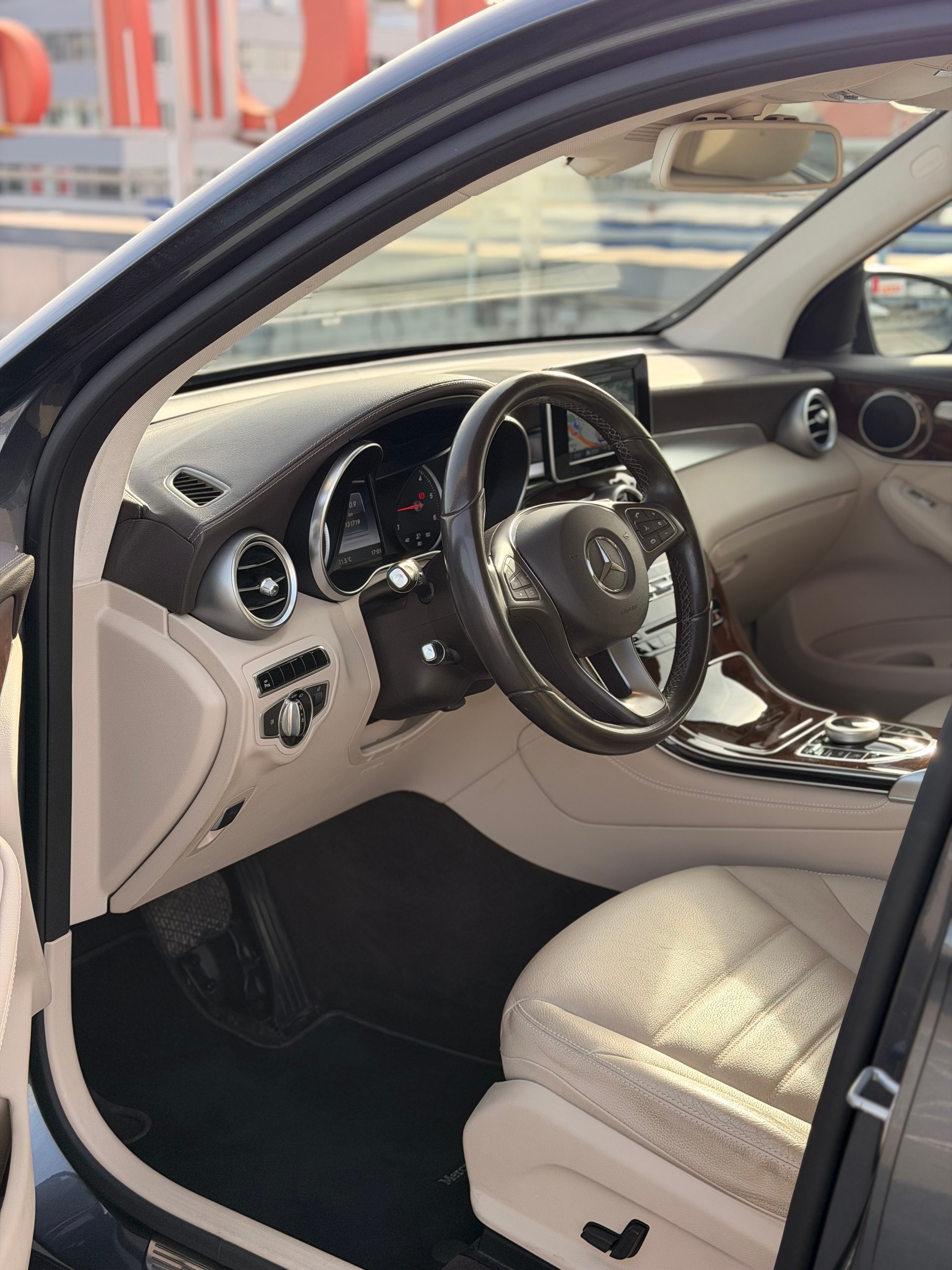 MERCEDES-BENZ GLC 250d Off-Road 4Matic 9G-Tronic-image-11